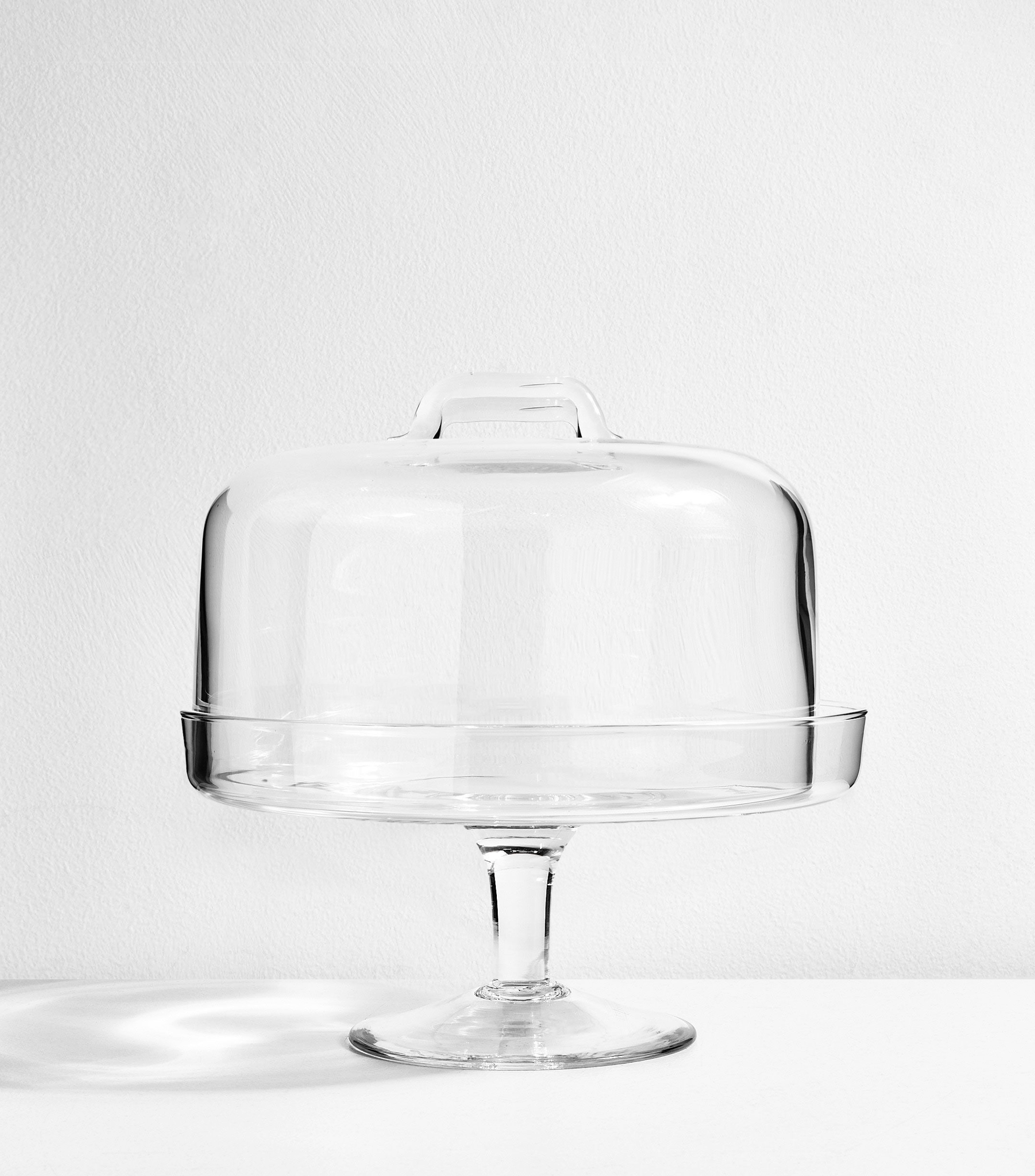 LSA International Pastelero con domo Serve Transparente - El Palacio de Hierro