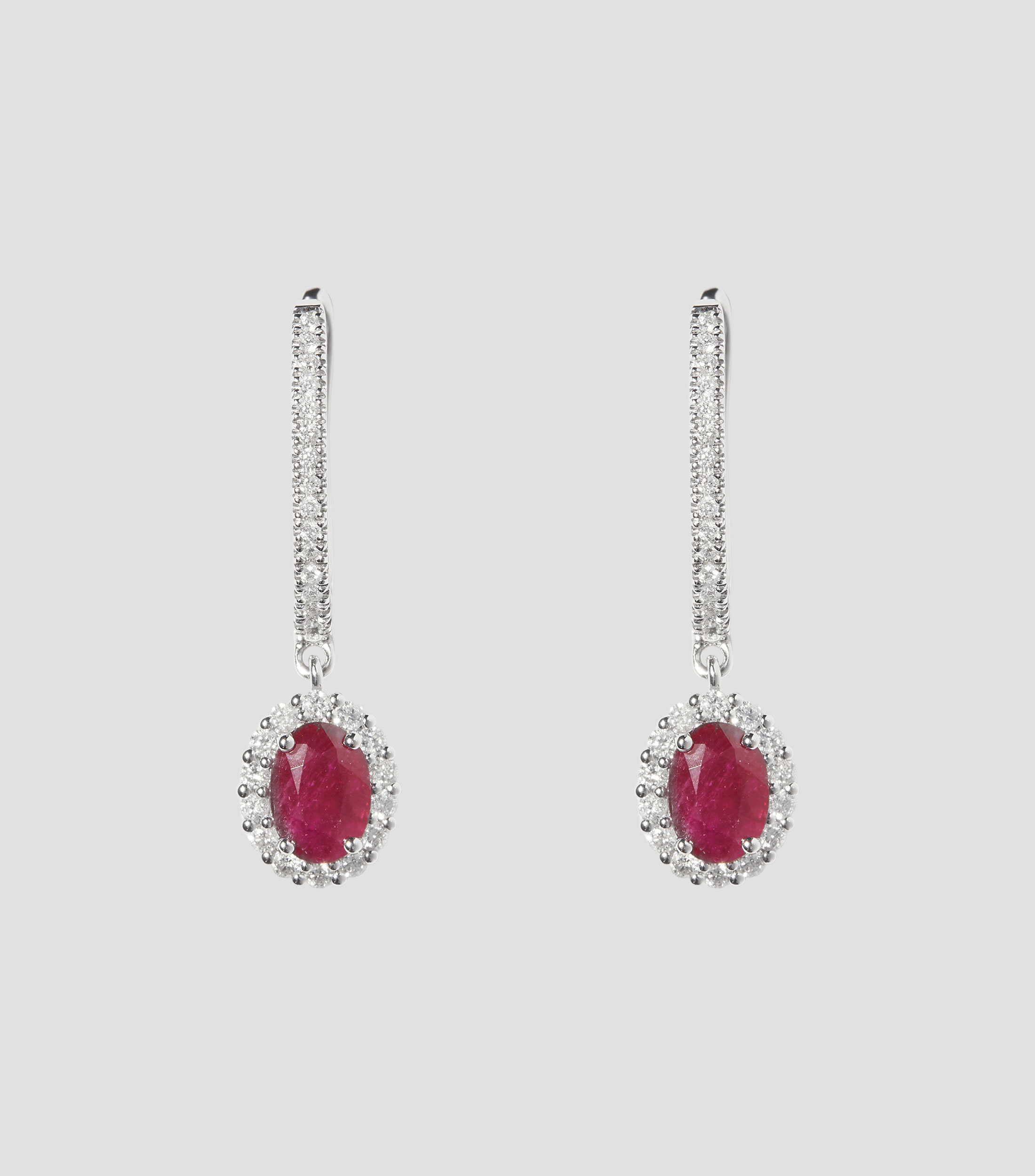 Aretes en oro de 14 kilates con rubí Mujer