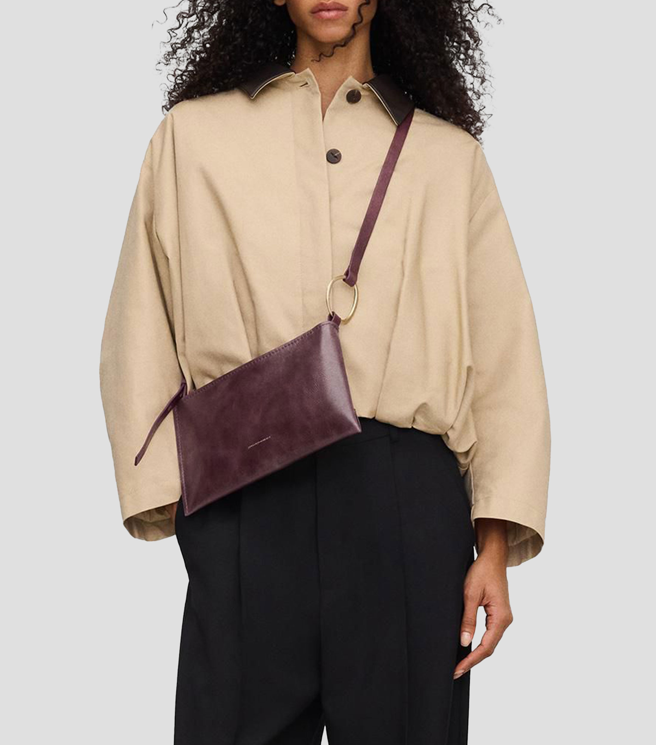 Bolsa crossbody en piel liso Mujer