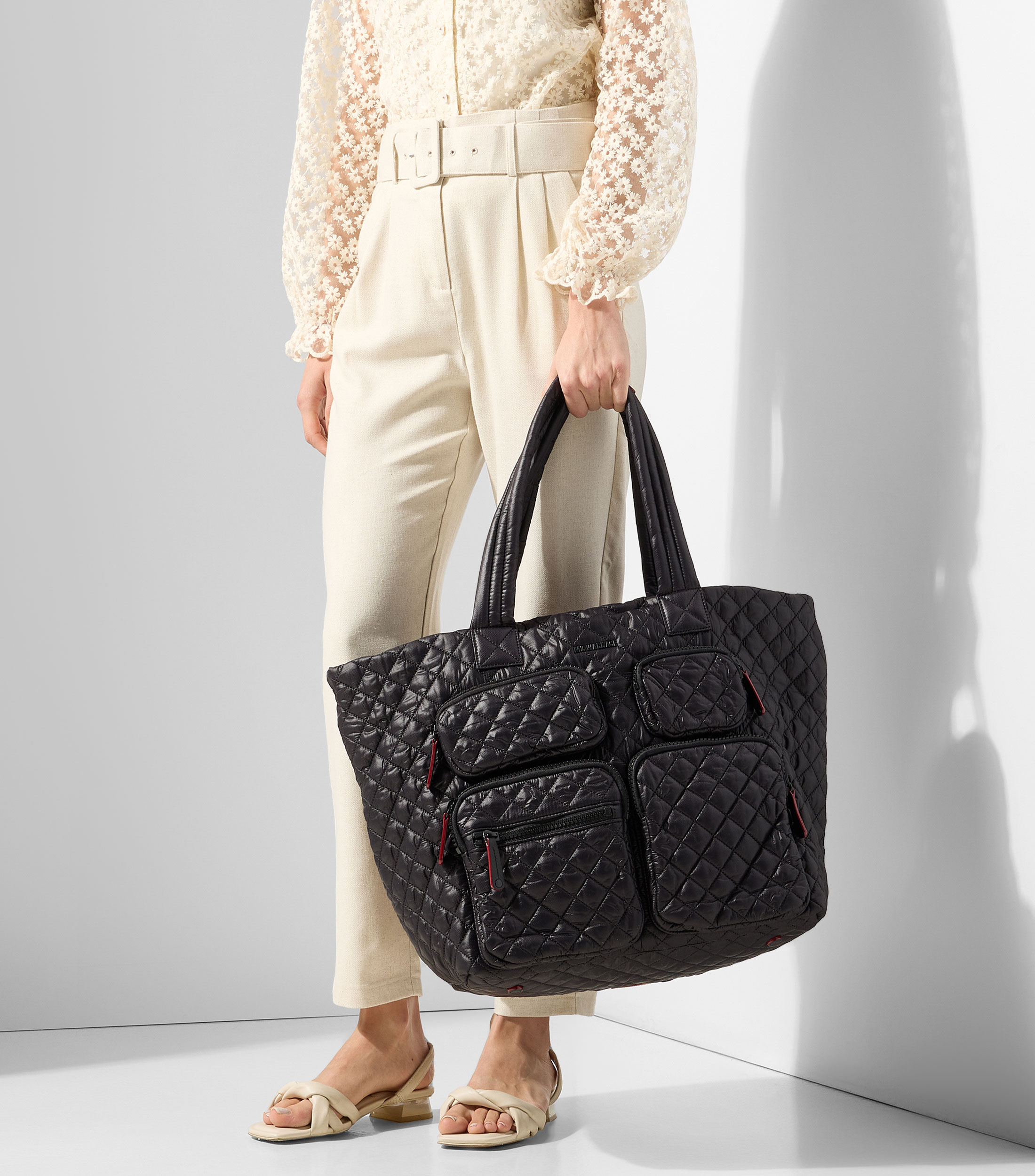 Bolsa tote grande Metro Travel negra lisa Mujer