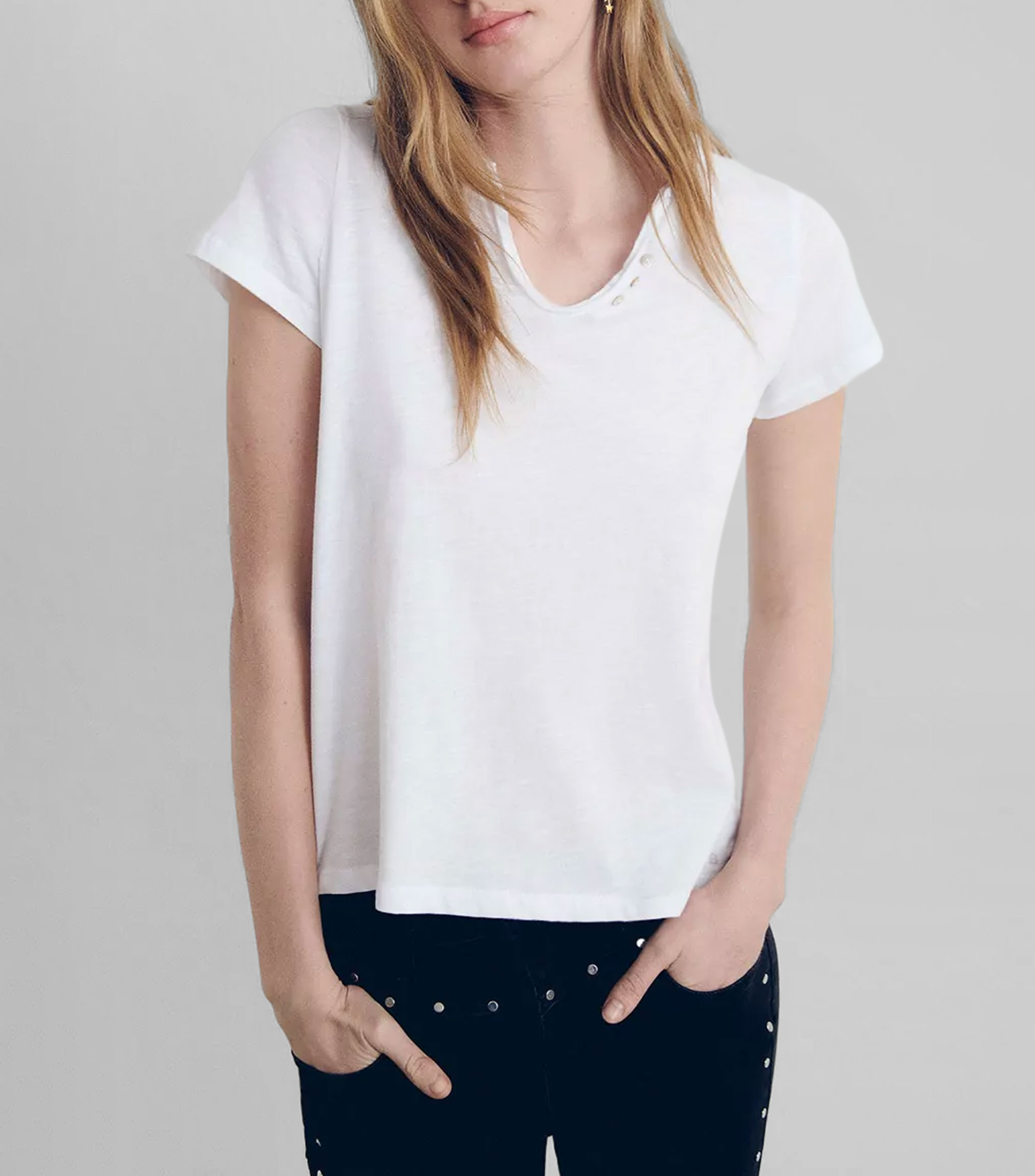 Playera cuello V manga corta Mujer