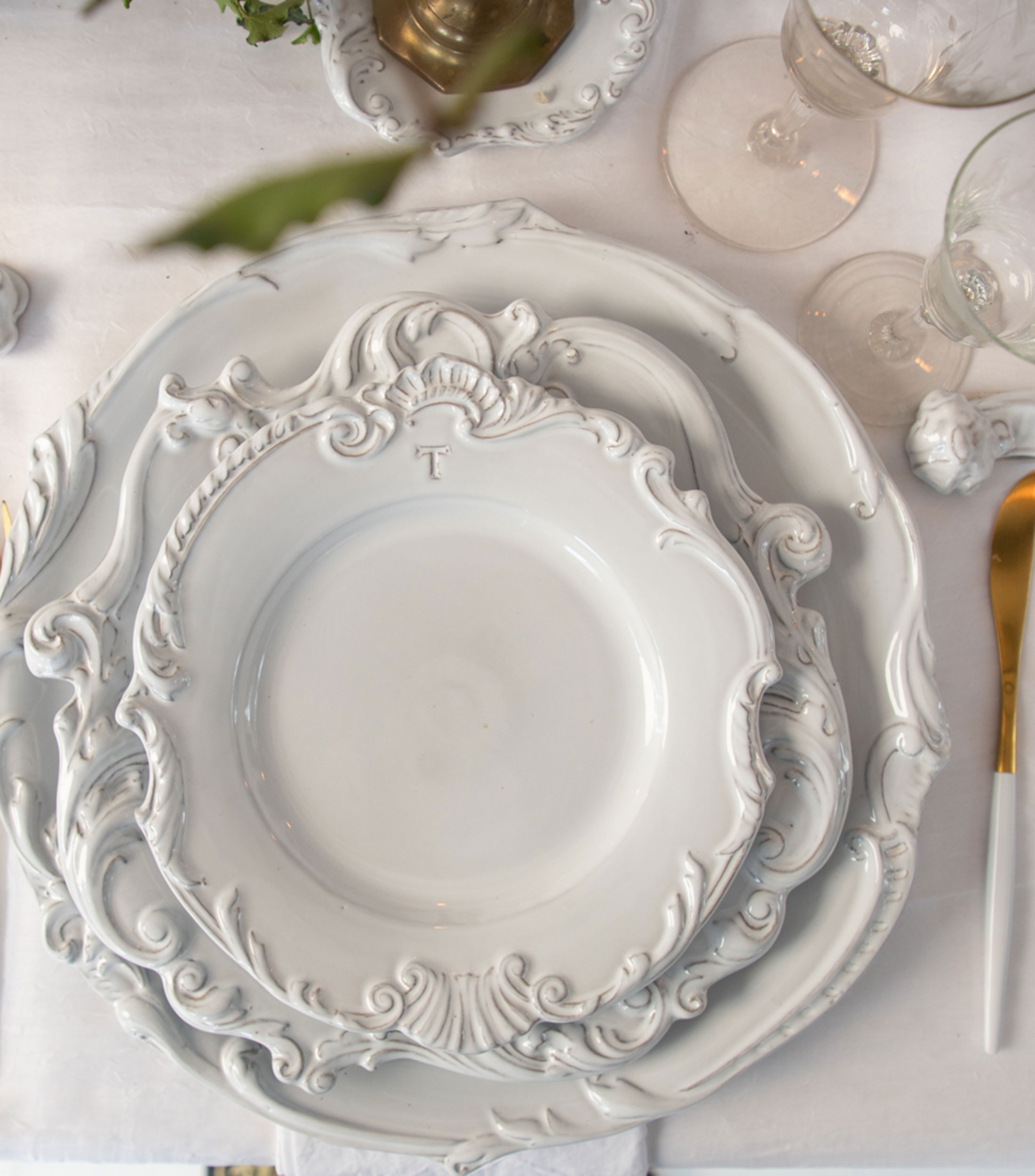 Plato trinche Meissonnier blanco en cerámica