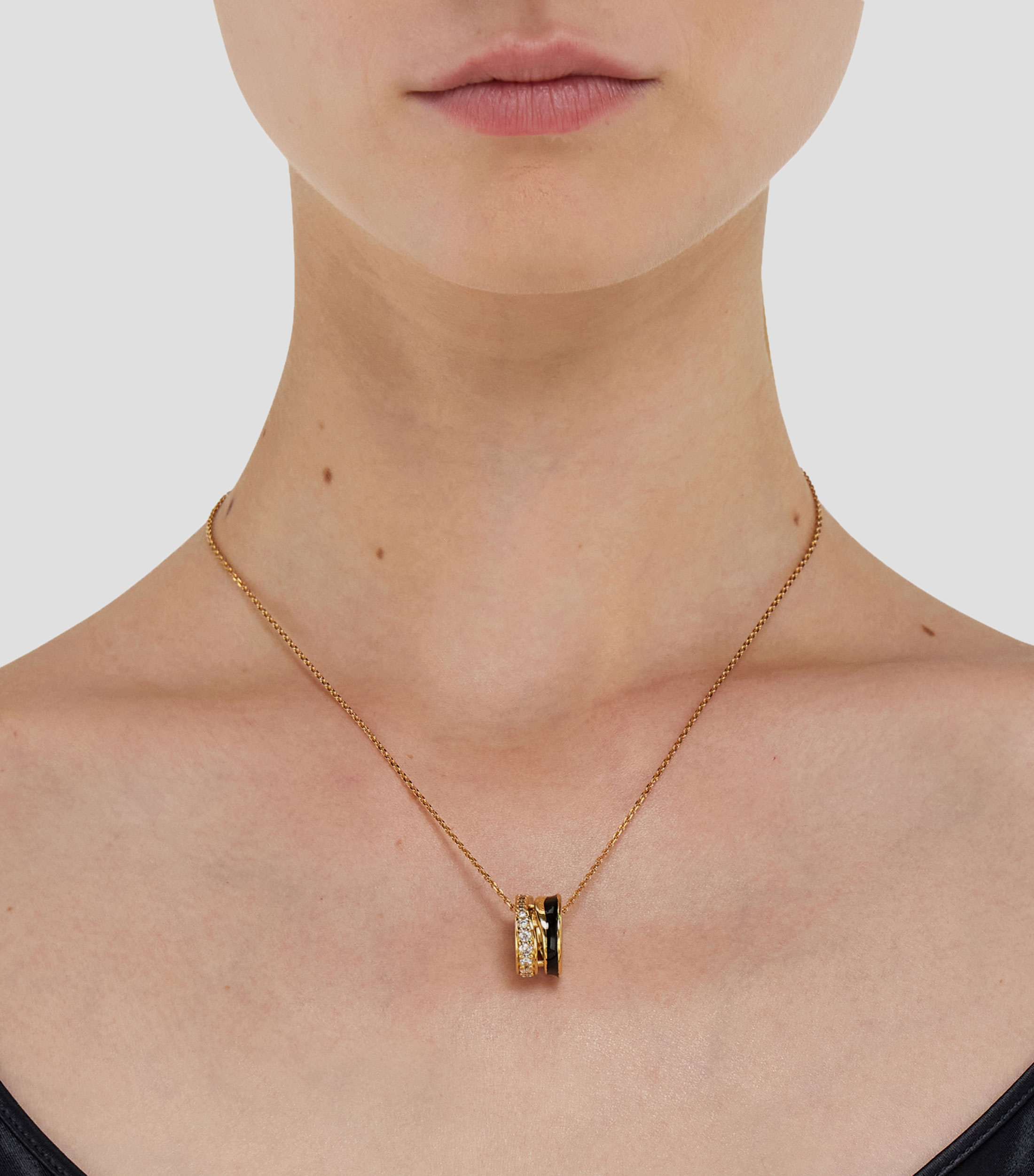 Collar con colgante Mujer