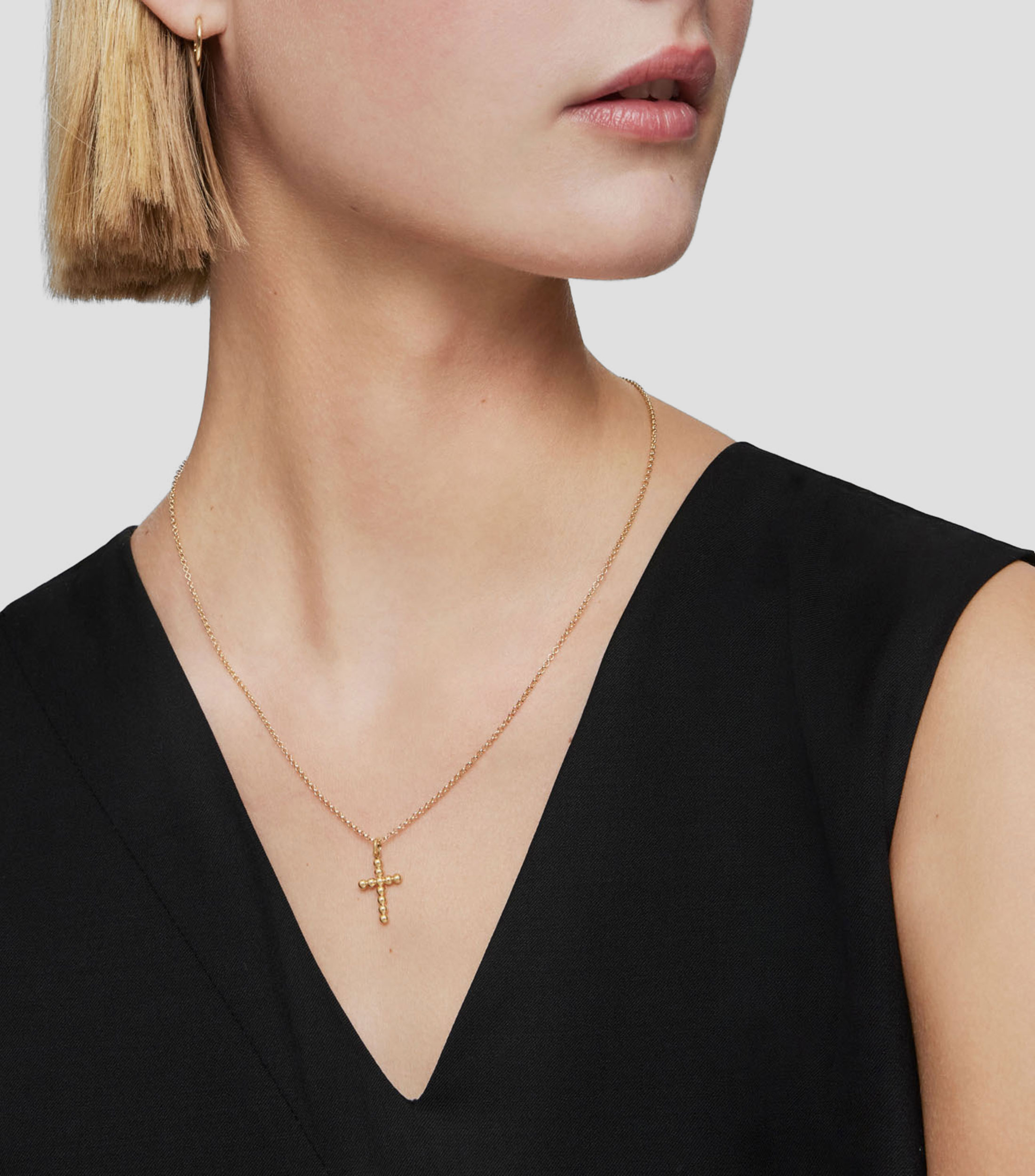 Colgante en Oro Amarillo 18 Kilates cruz Mujer