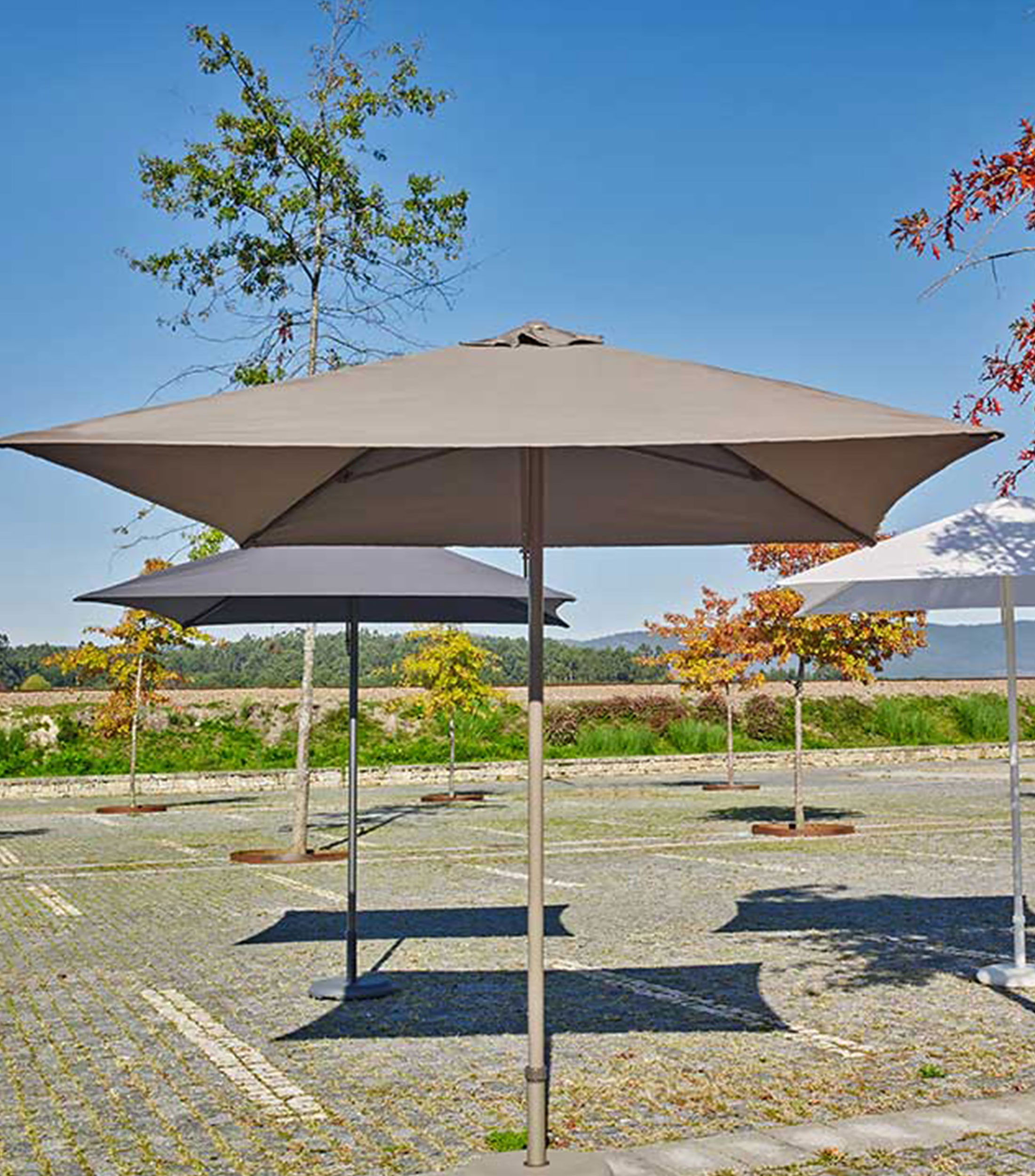 Sombrilla para exteriores en aluminio Taupe
