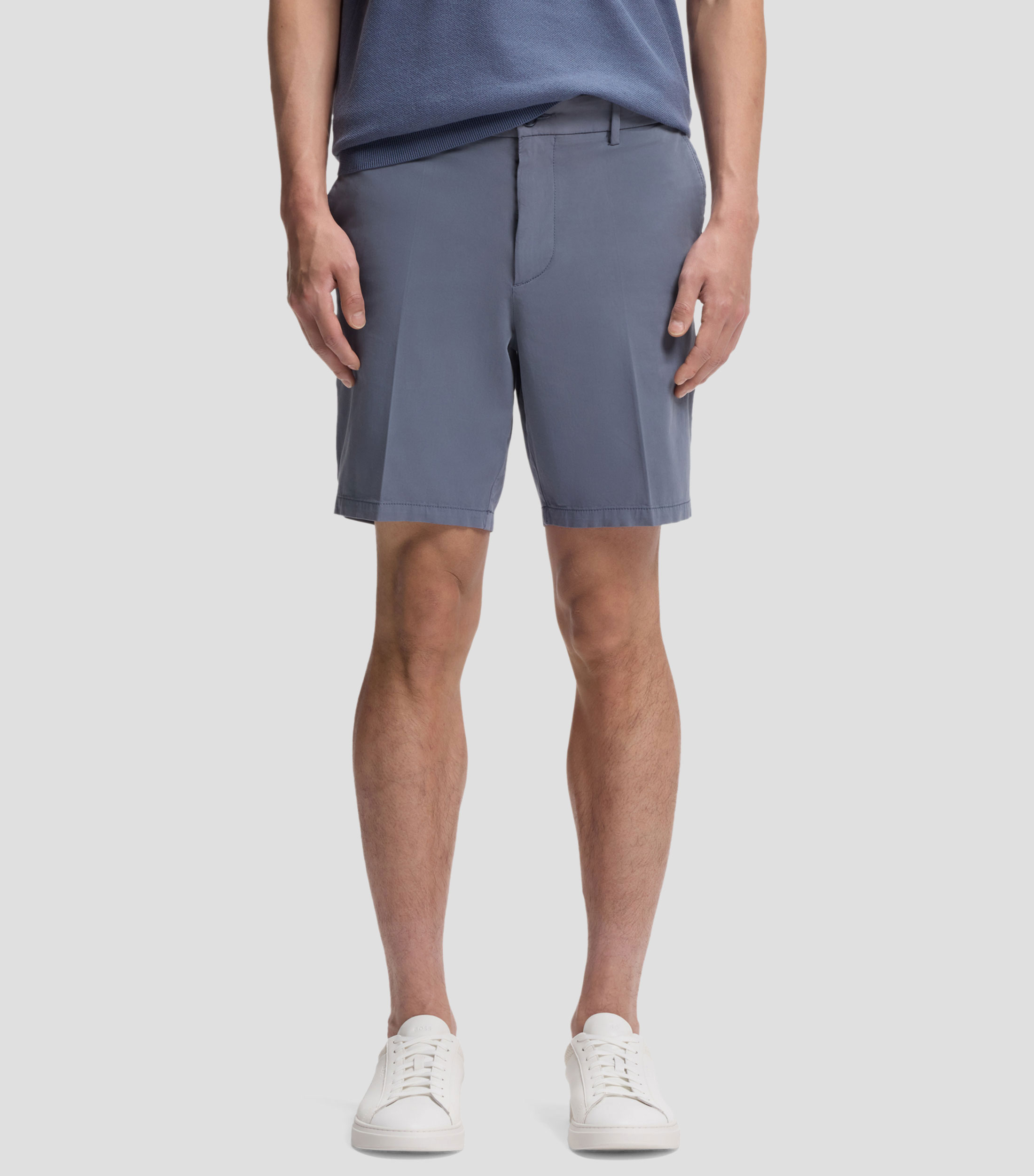 Shorts modern fit de sarga de algodón elástico Hombre