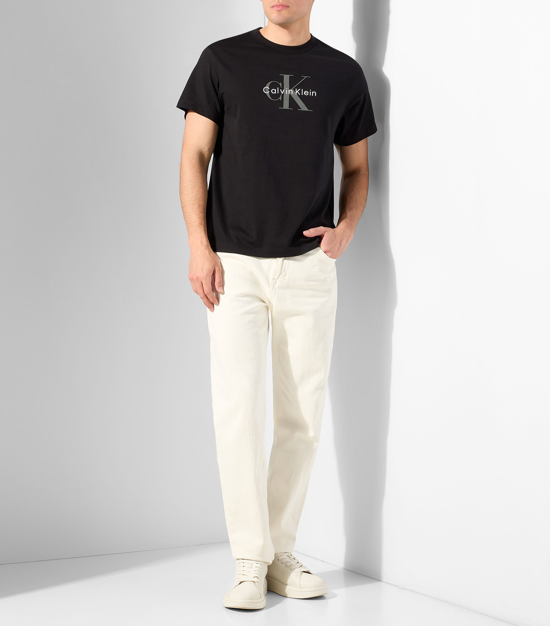 Playera cuello redondo manga corta estampada Hombre