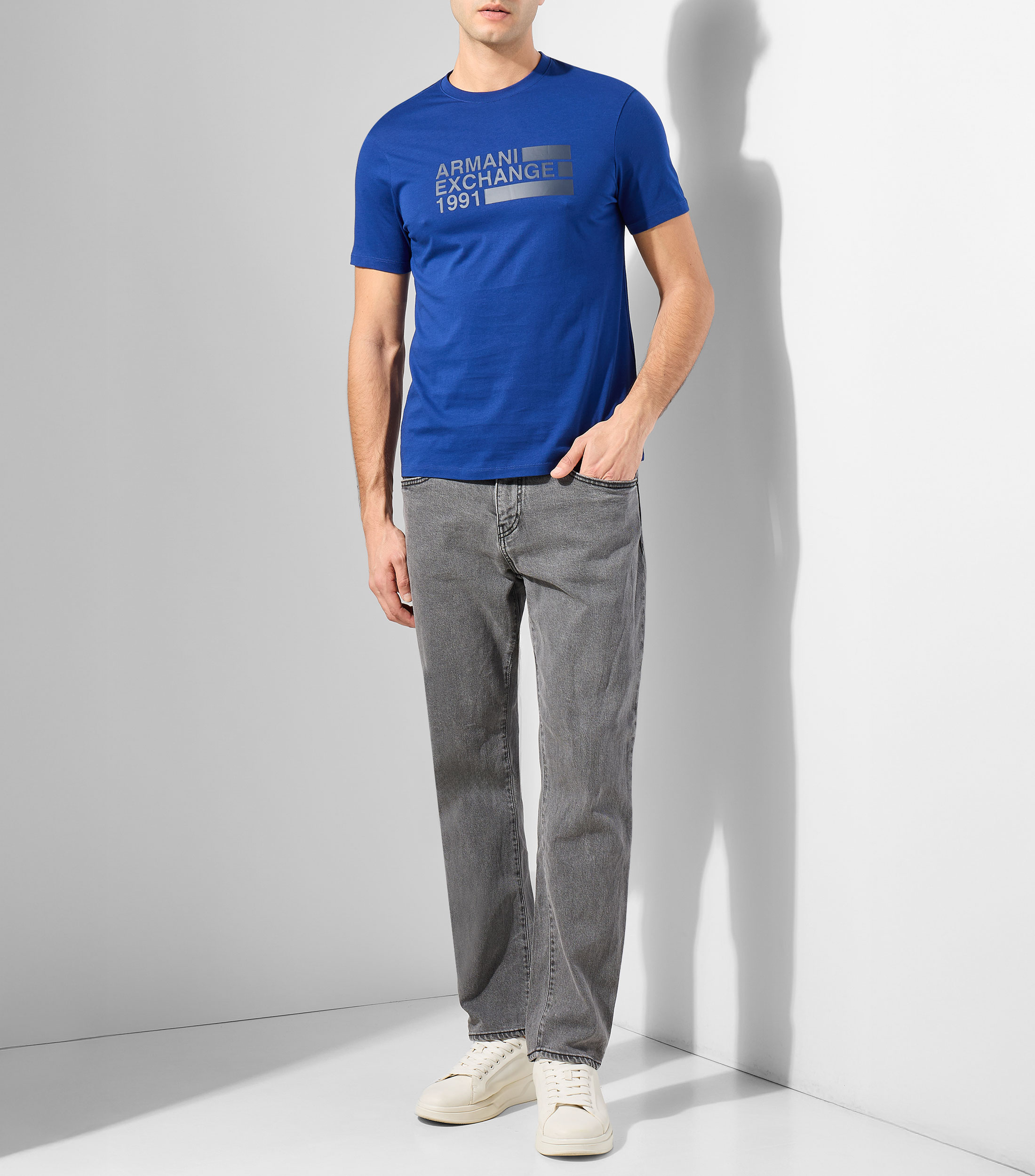 Playera cuello redondo manga corta estampada Hombre