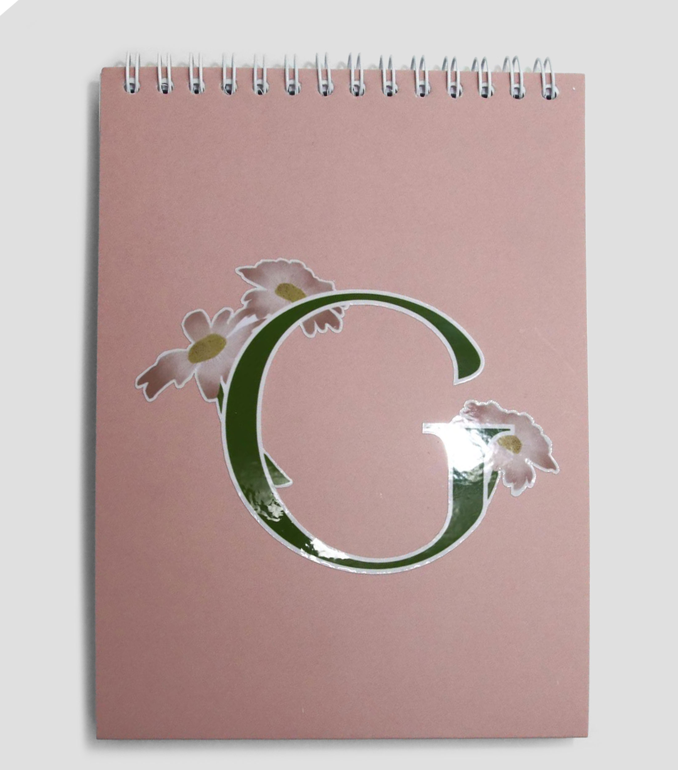 Libreta mediana inicial "G", hojas raya