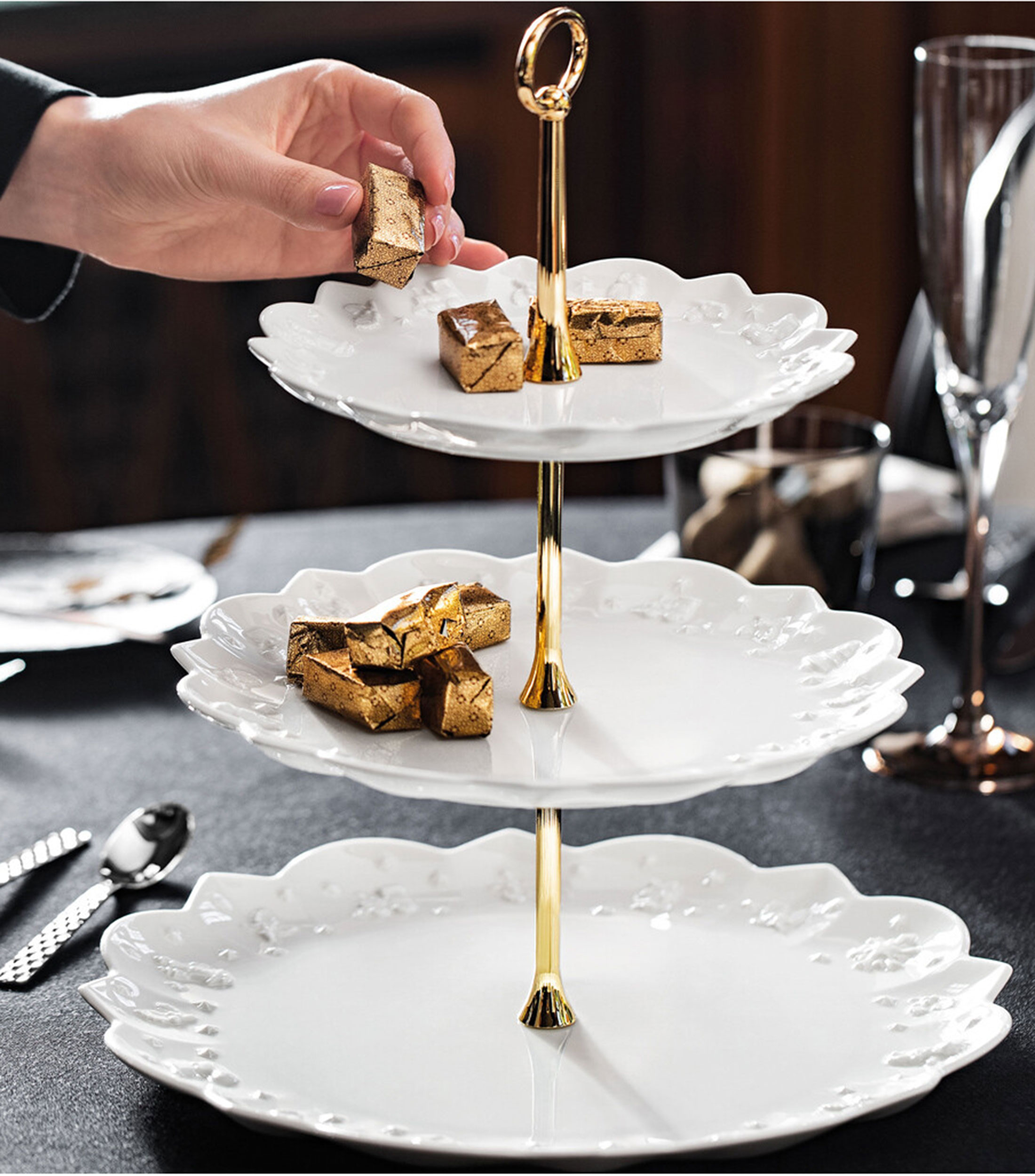 TOY S DELROYCL TRAY STAND