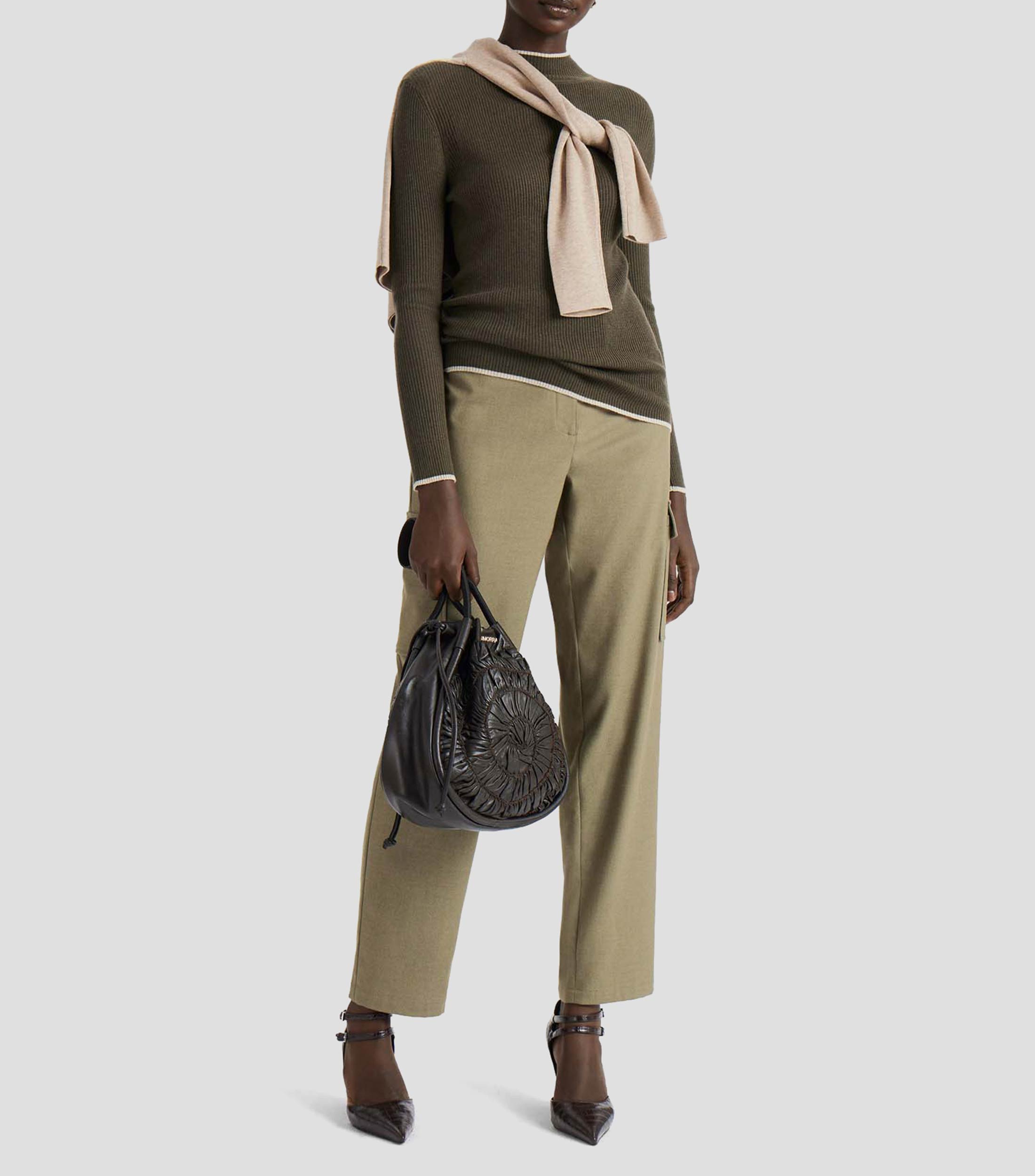 Sueter cuello redondo Mujer