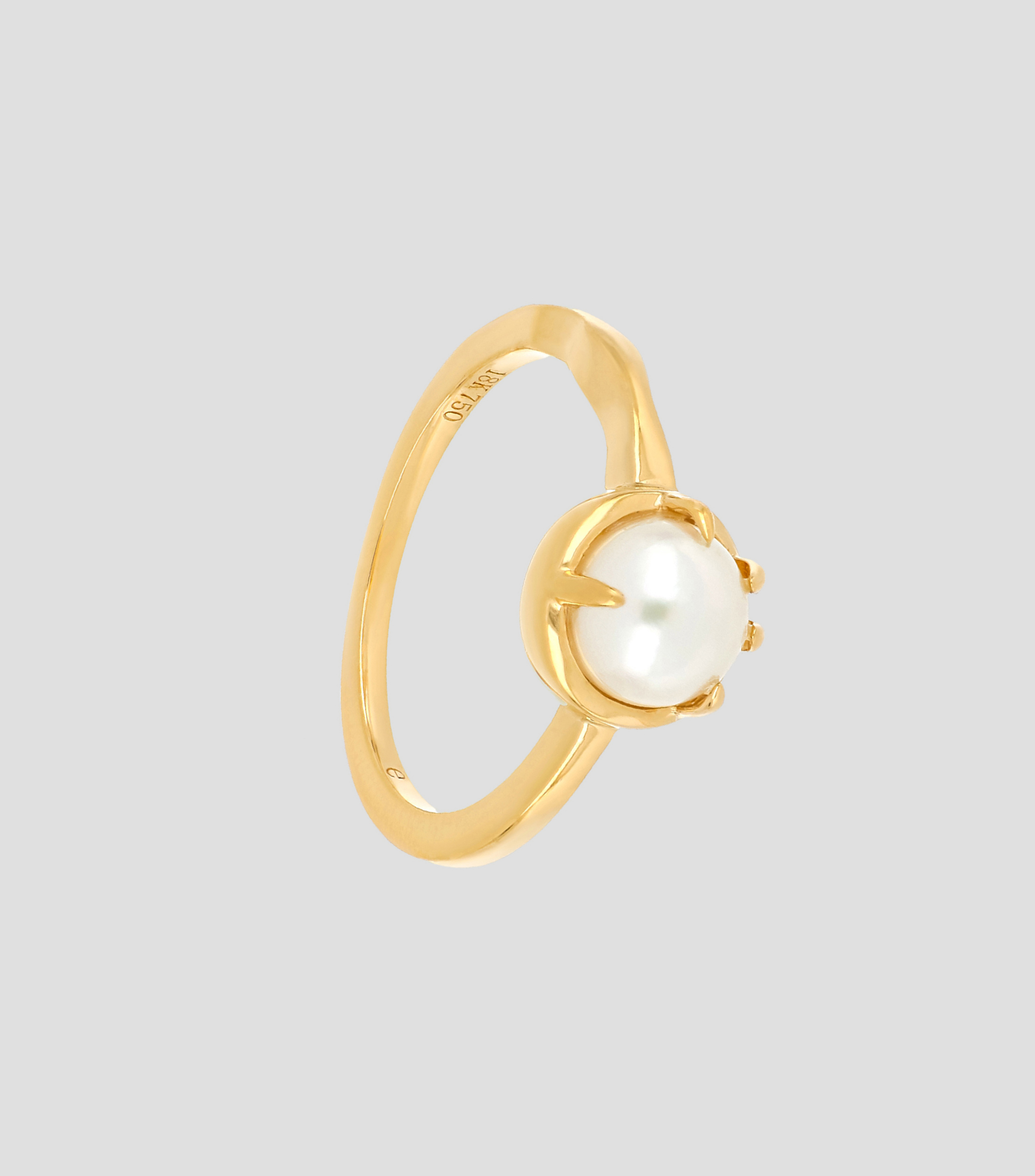 Anillo en oro amarillo de 18 Kilates con perla Mujer
