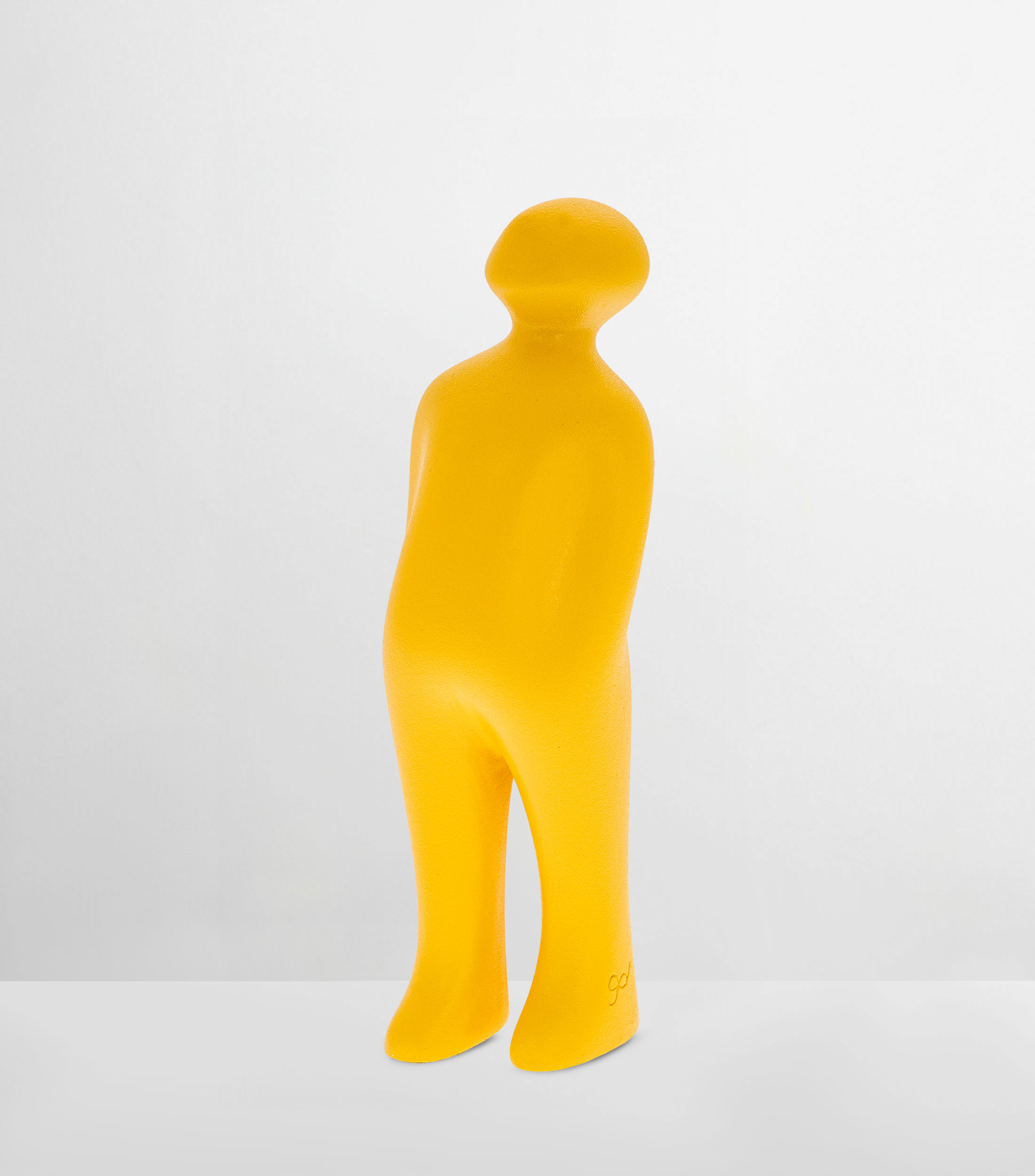Escultura The Visitor Chica, Curry