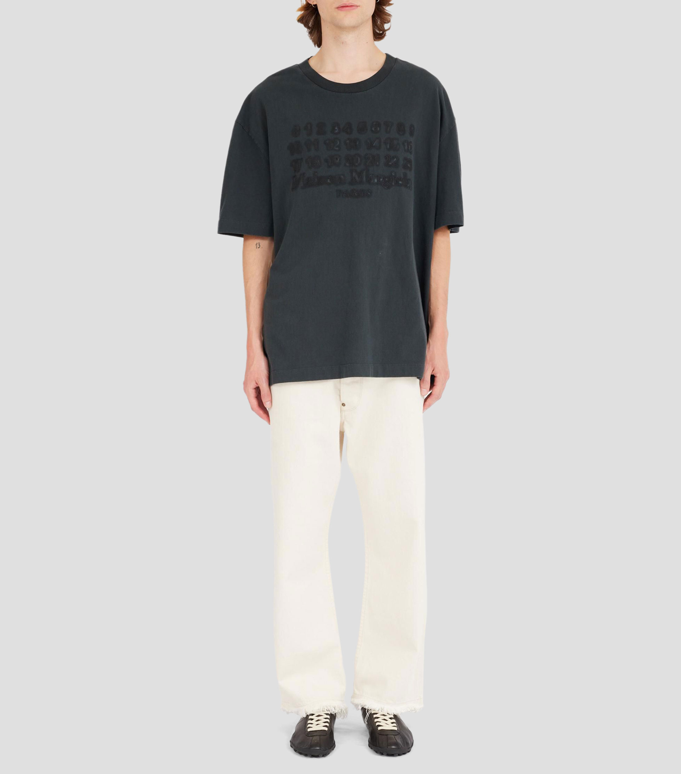 Playera con logotipo bordado de manga corta Hombre