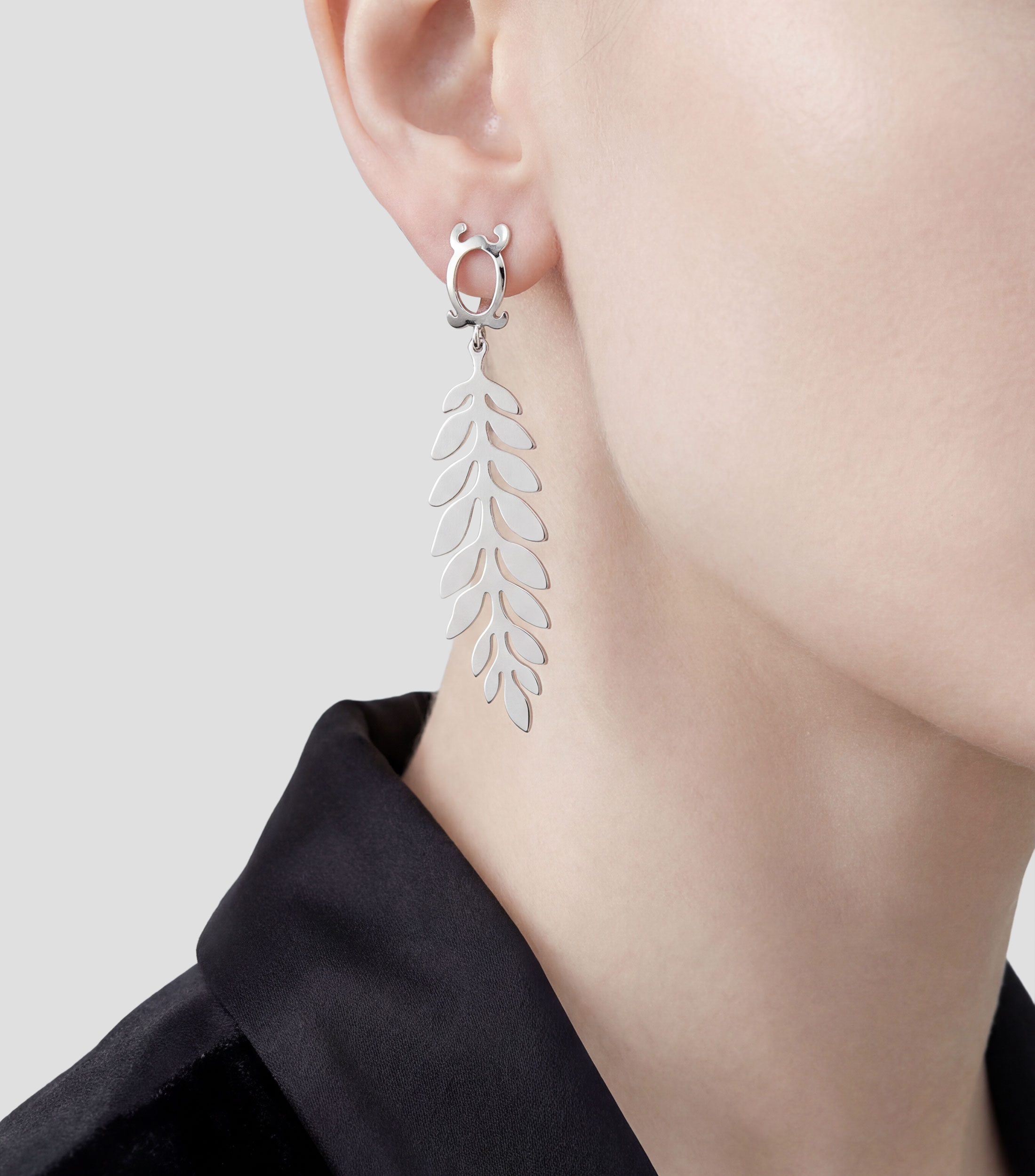 Aretes en plata con hojas de helecho Mujer