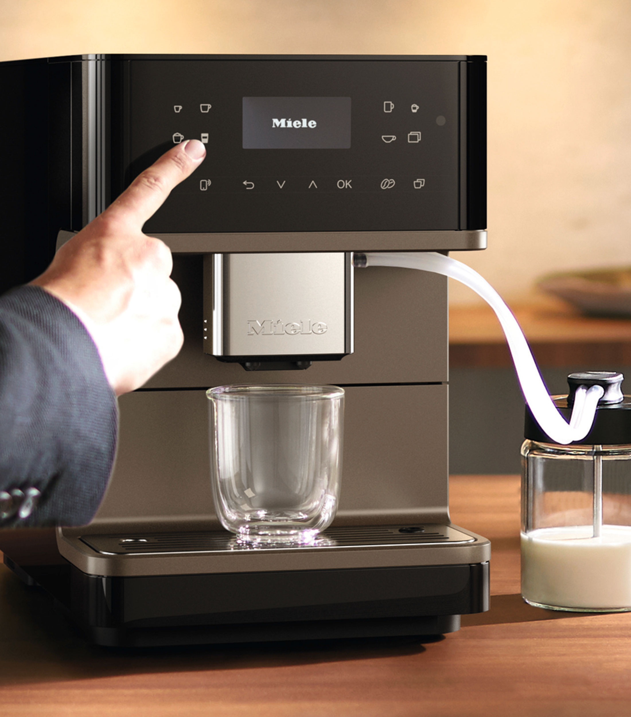 Máquina de Café CM6 Milk Perfection Obsidian Bronze