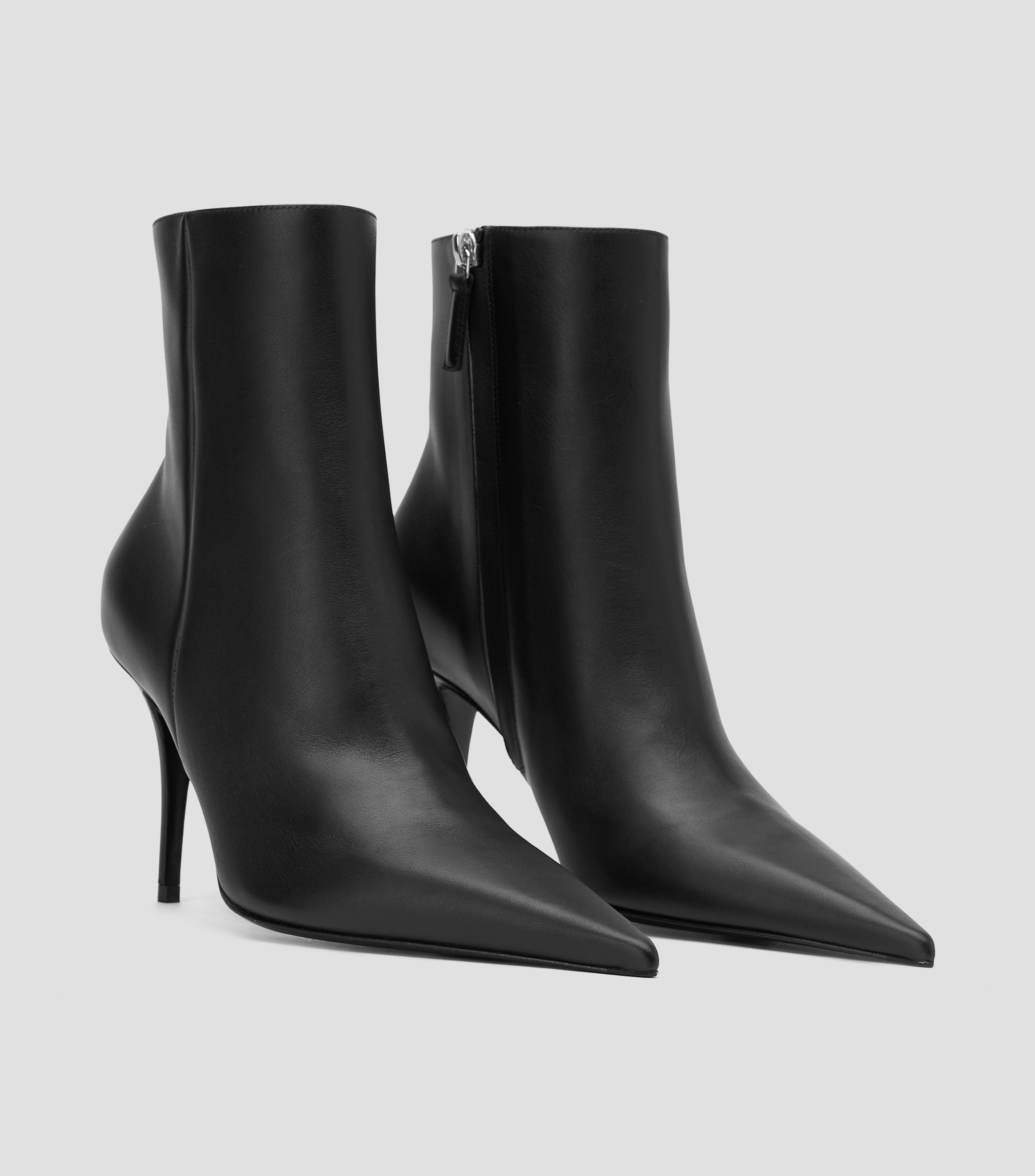 Botas cortas en piel con tacón alto de aguja Mujer