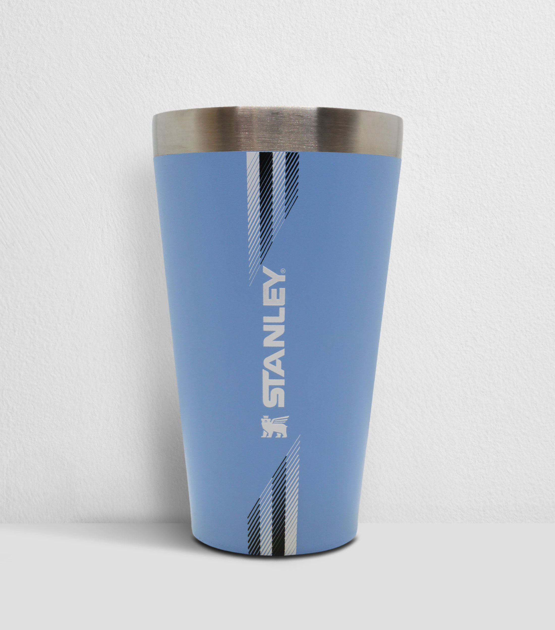 Vaso para cerveza Stanley Adventure Stacking Beer Pint azul en acero inoxidable, 473 ml