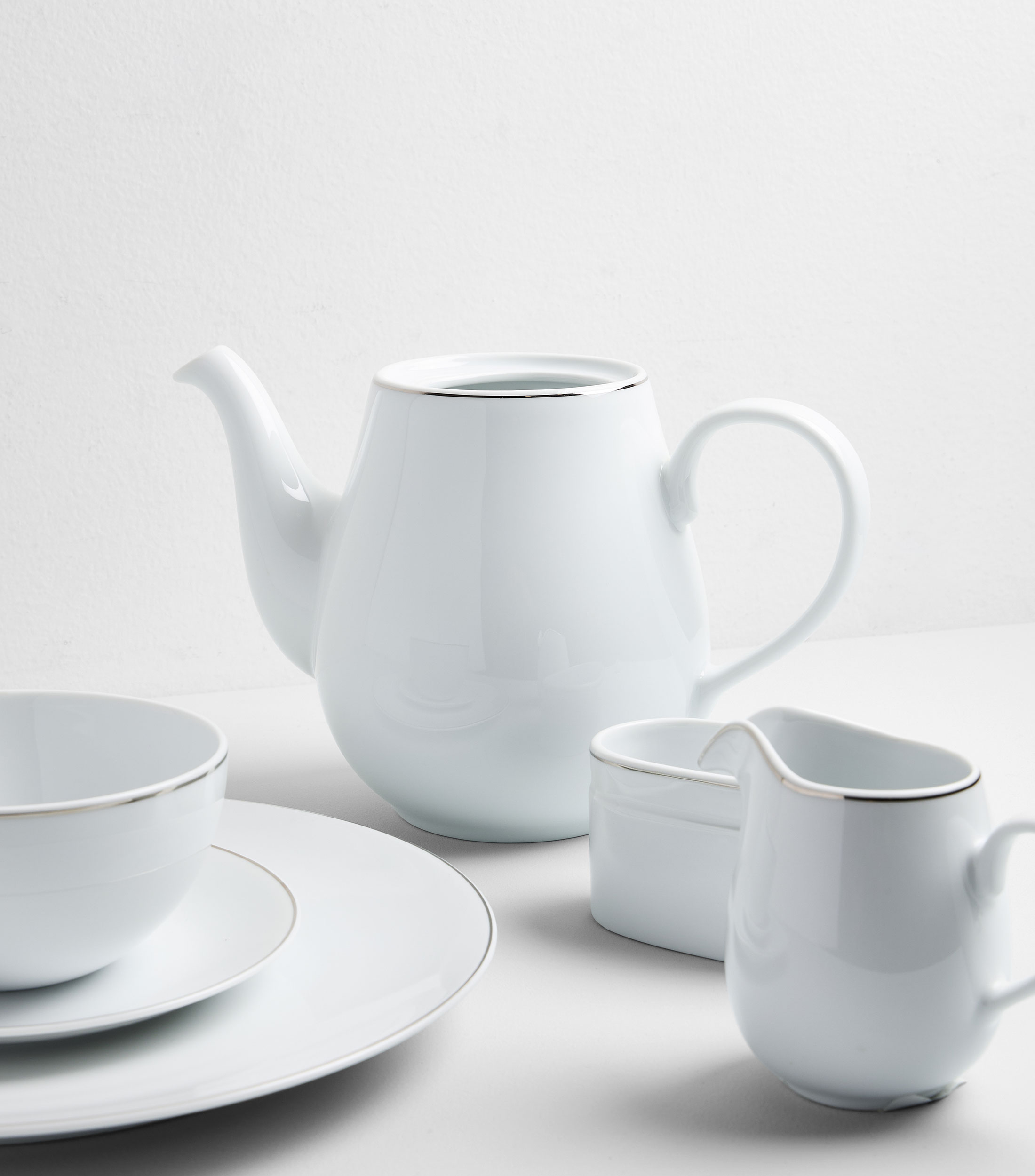 Cafetera Bright en porcelana blanca