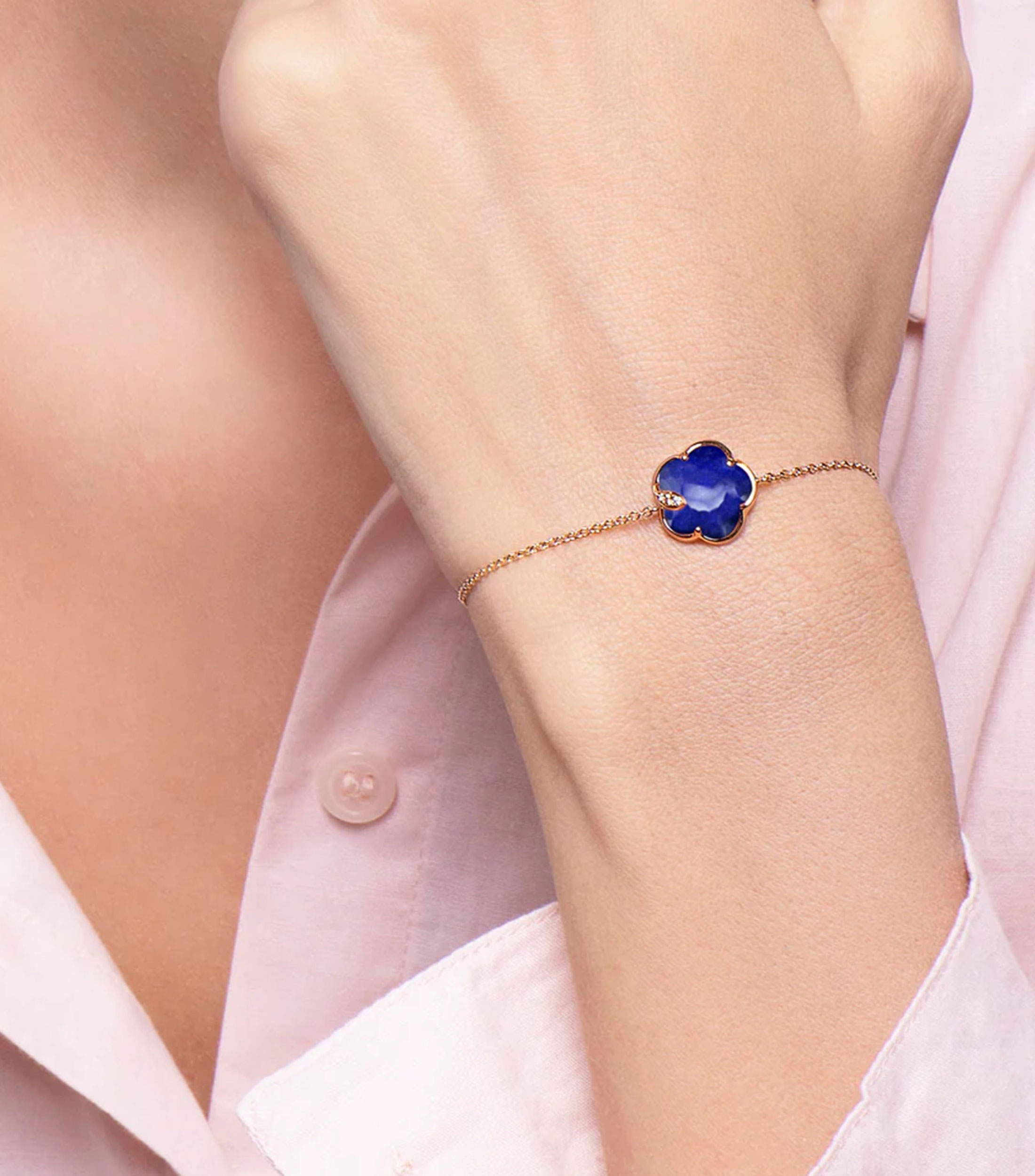 Pulsera en oro 18 Kilates con flor e incrustación lapislázuli Mujer
