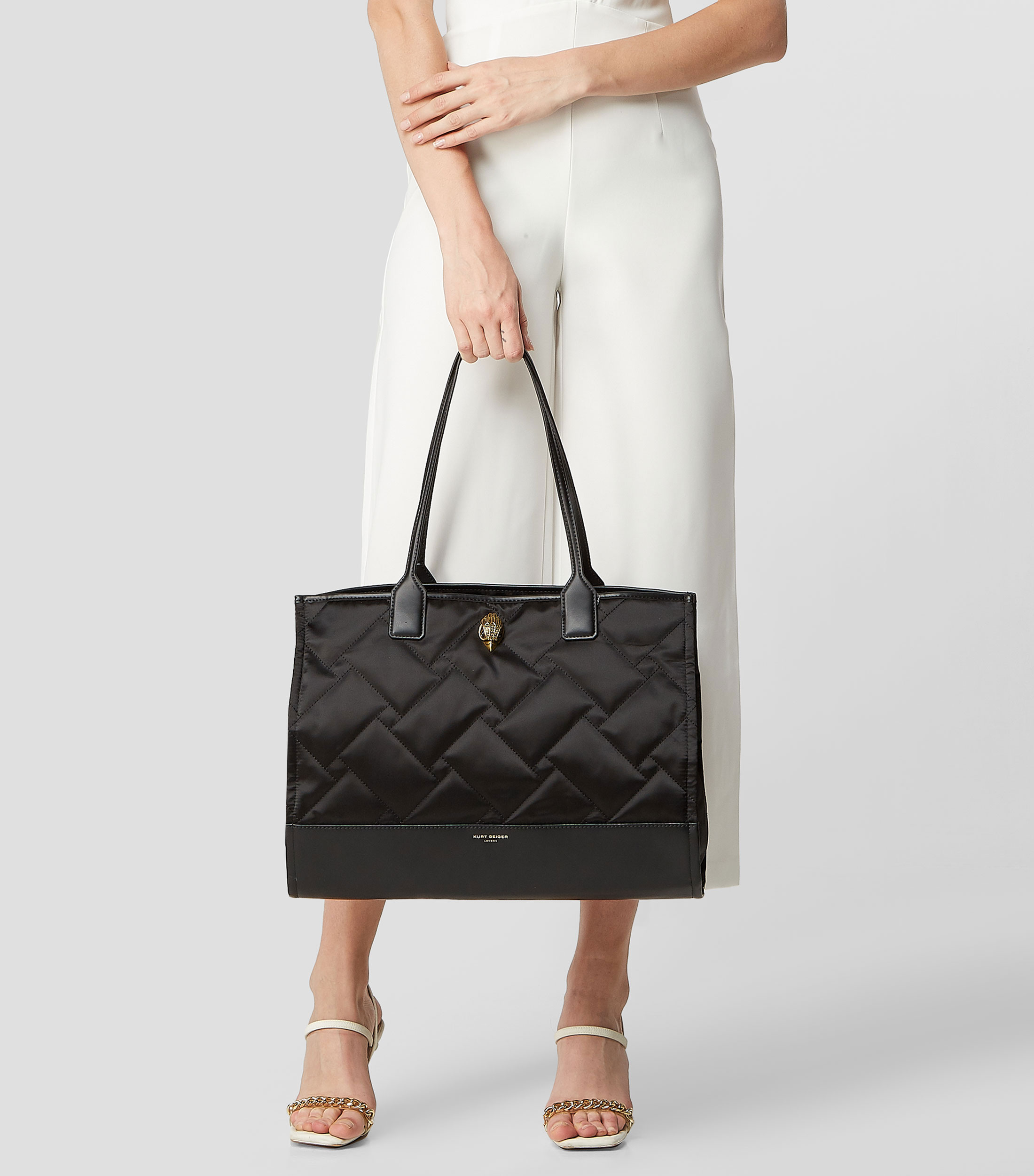 Bolsa tote negro Recycled capitonado Mujer