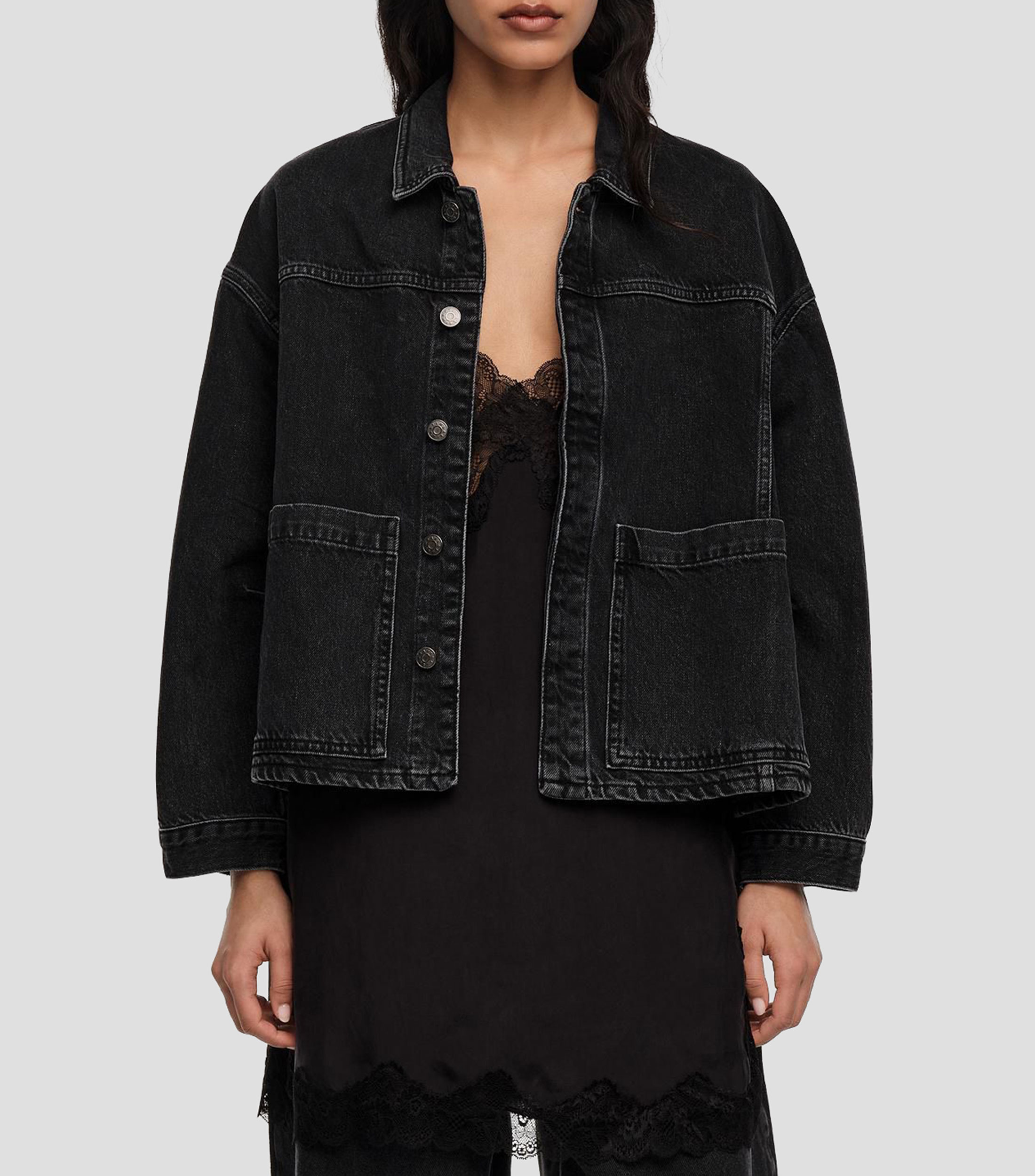 Cazadora línea A denim negro lavado Mujer