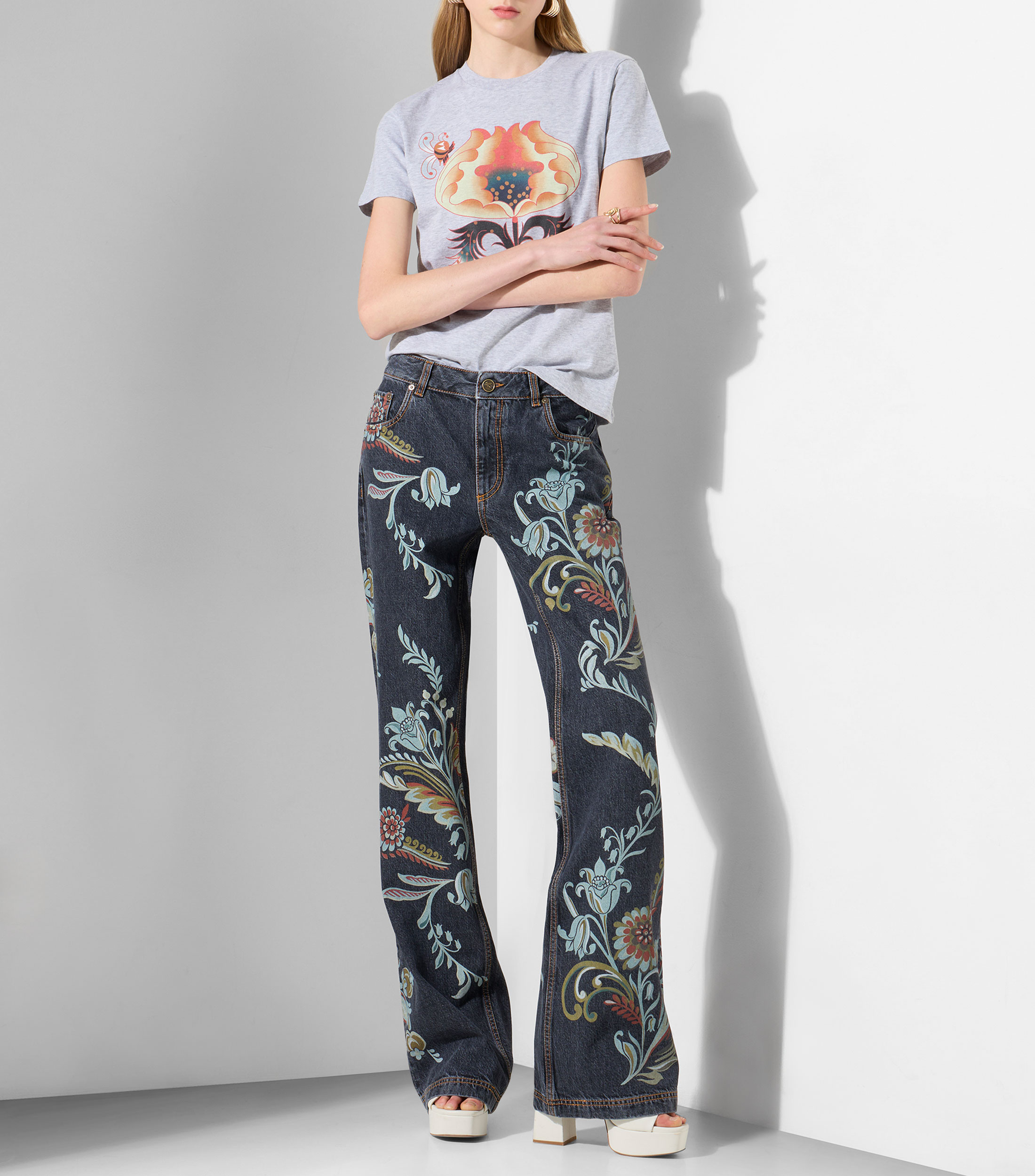 Playera cuello redondo manga corta estampada Mujer