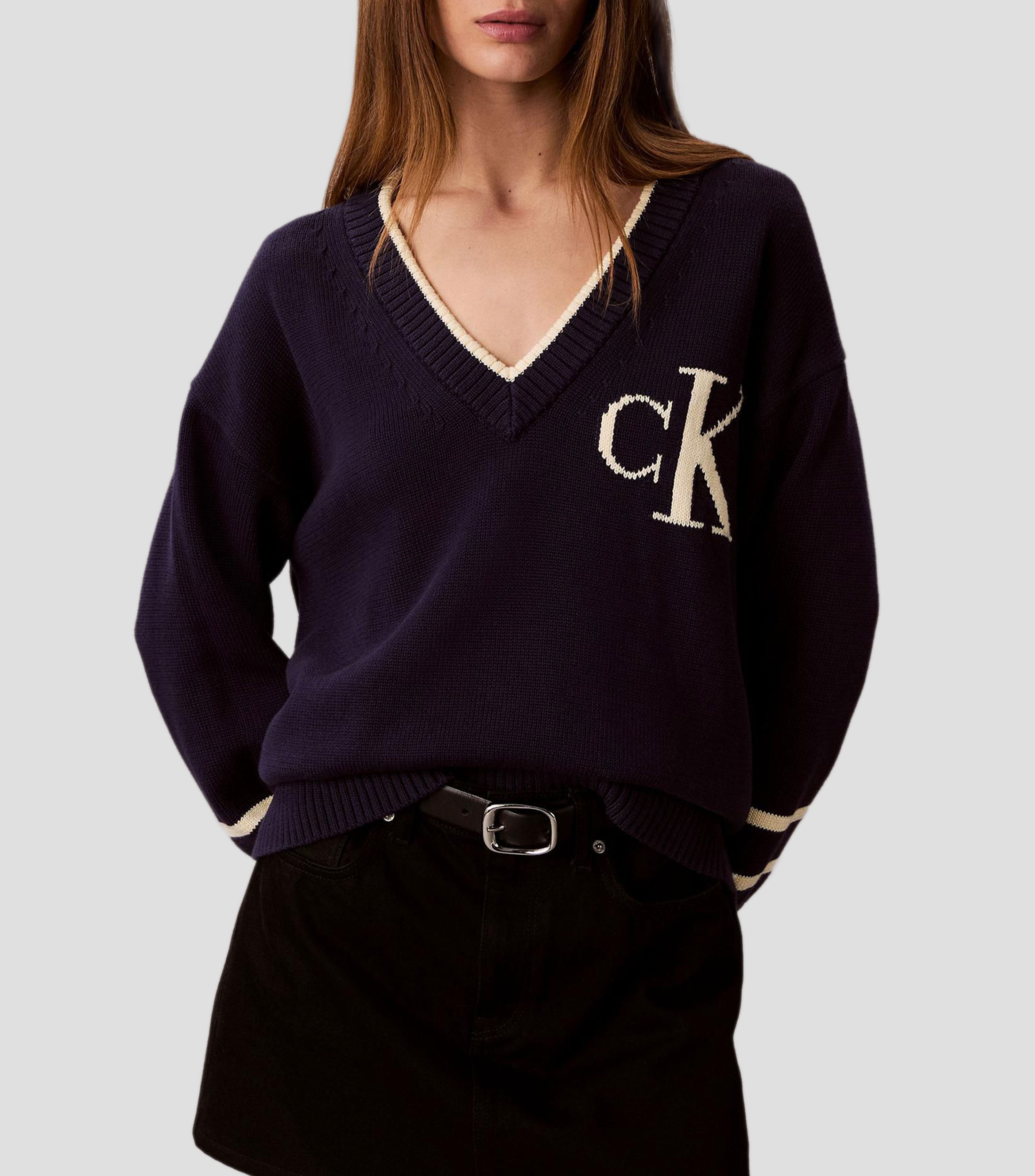 Suéter cuello V Mujer