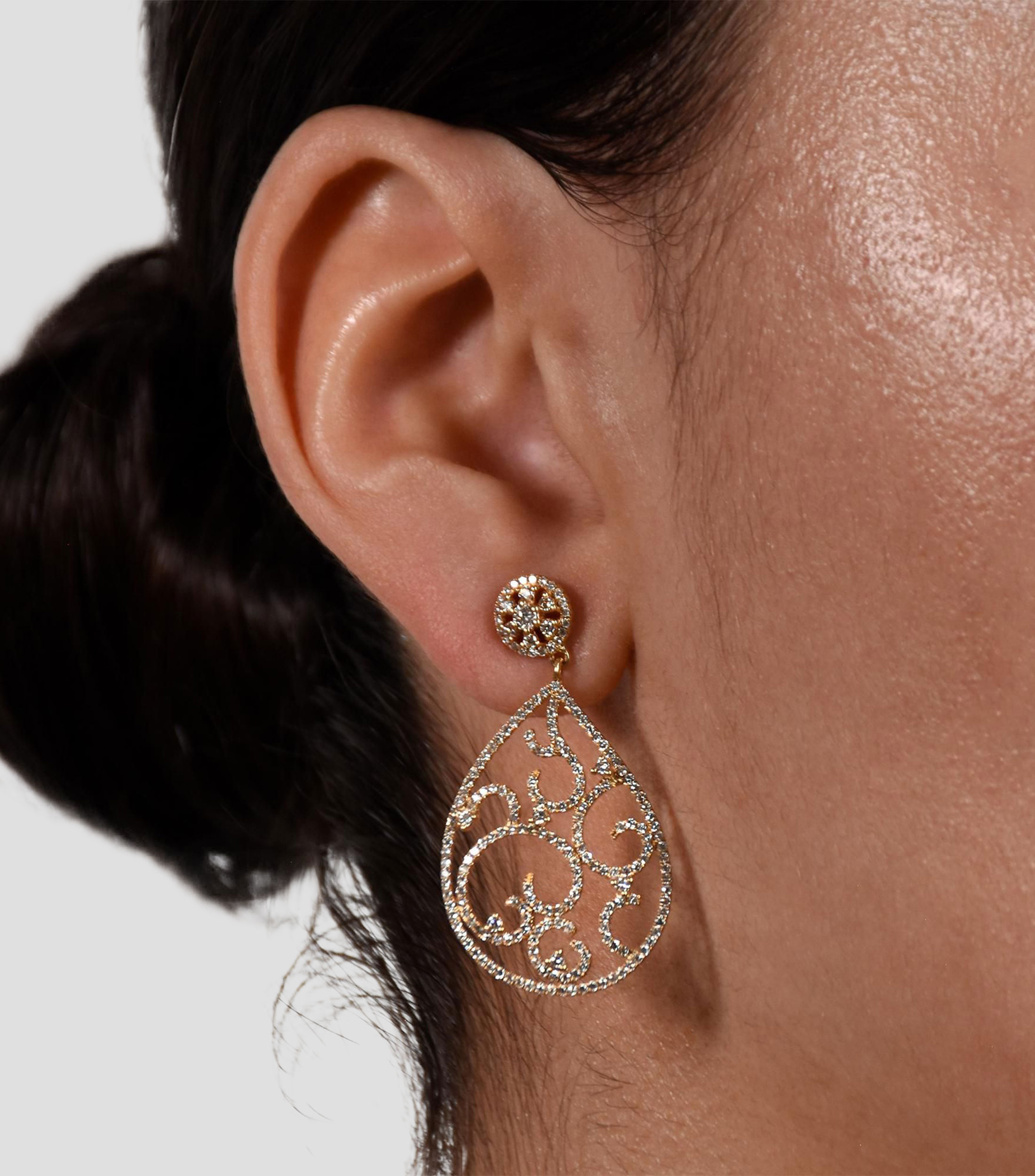 Aretes en Oro amarillo de 14 Kilates con Diamante Mujer