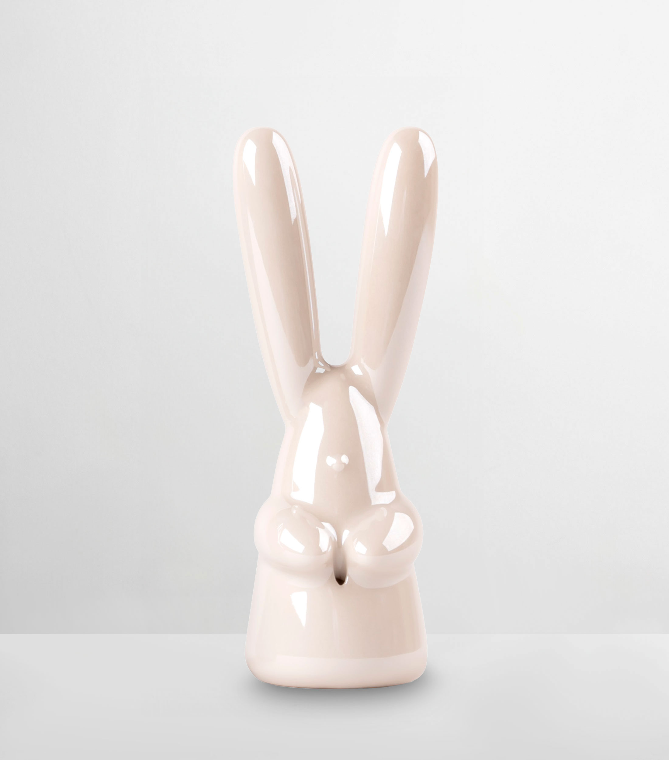 Escultura Bunny beige en porcelana