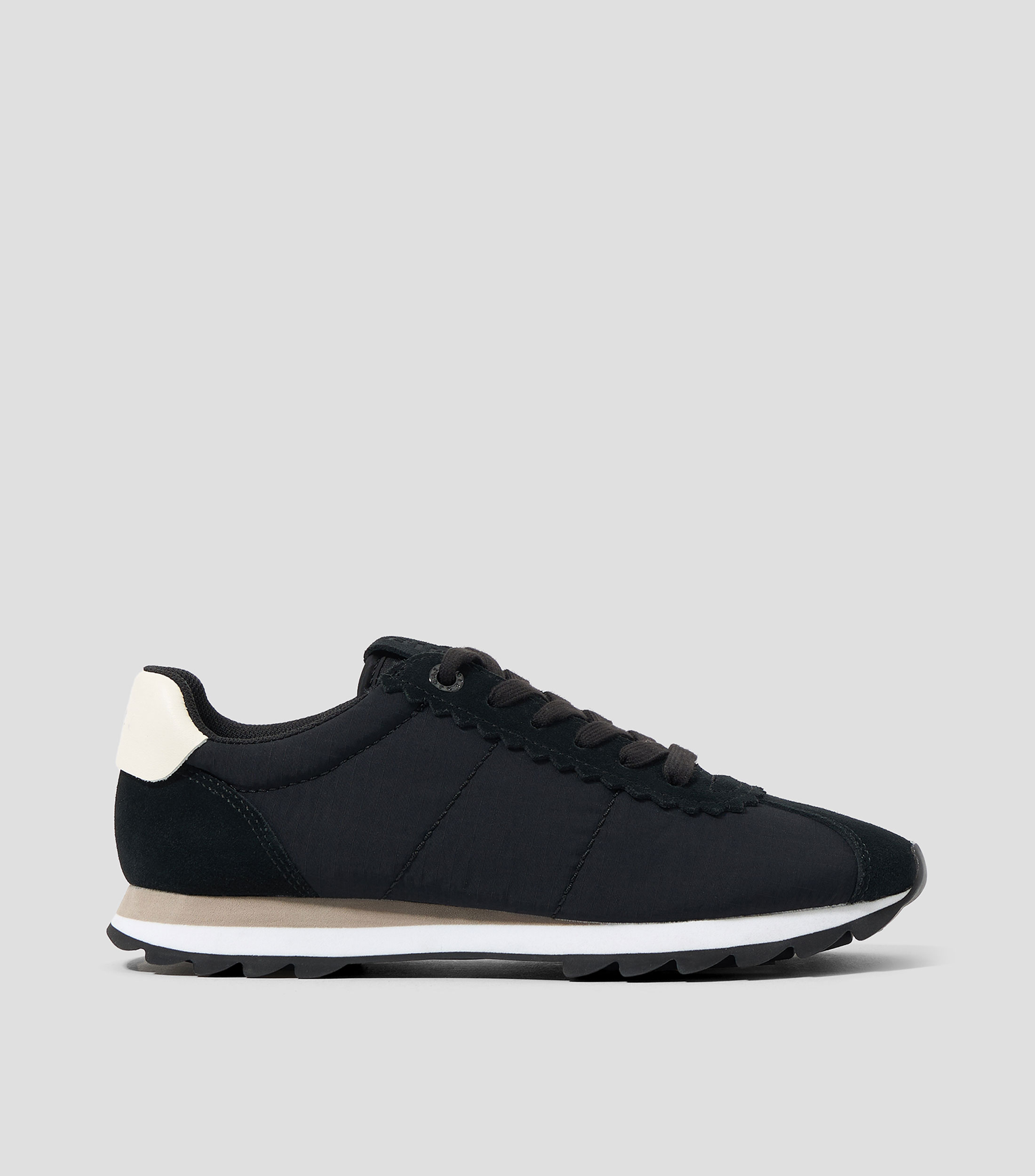 Tenis deportivos Mujer