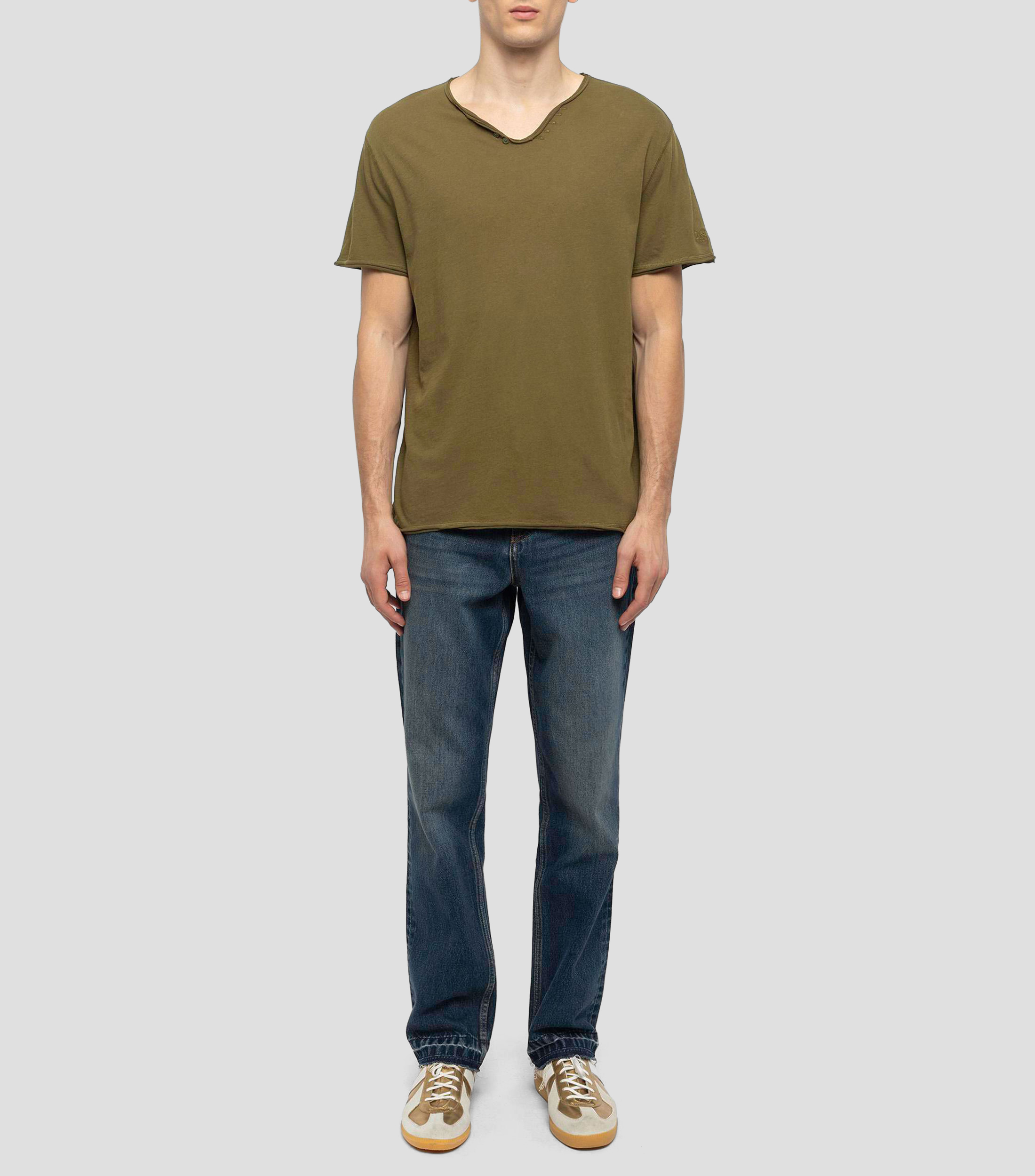 Playera cuello V manga corta lisa Hombre