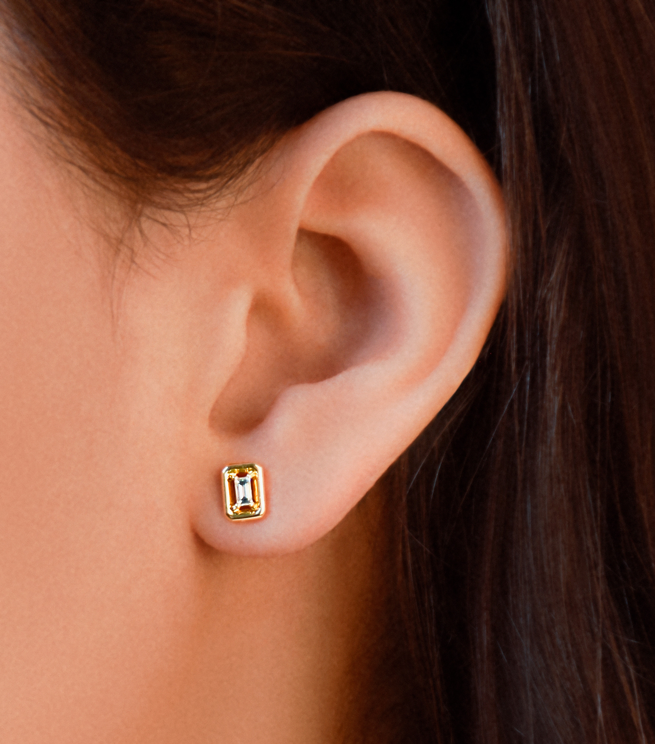 Broqueles en oro amarillo de 14 kilates con diamantes Mujer