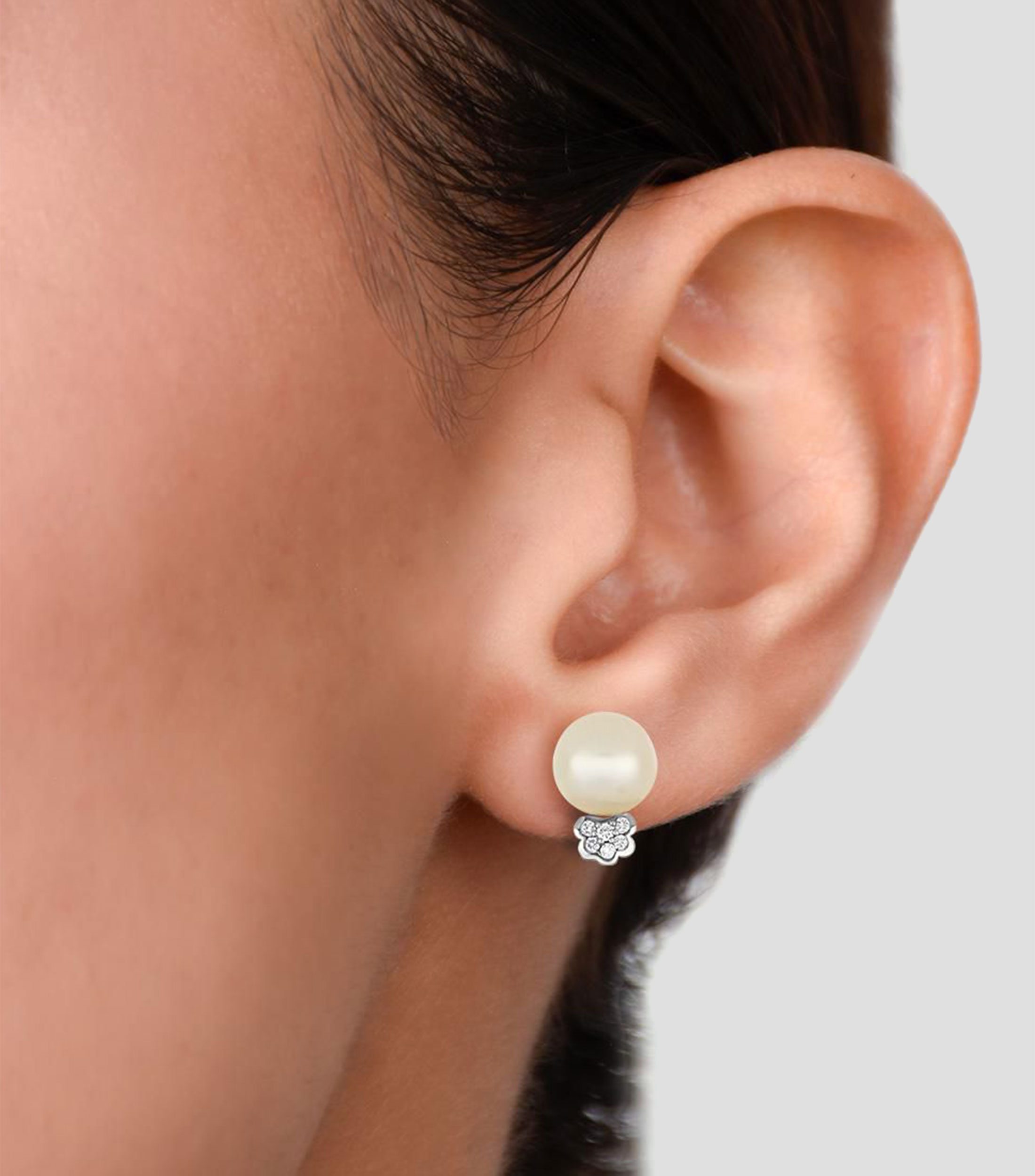 Aretes en oro blanco 14 kilates con perla y diamante Mujer