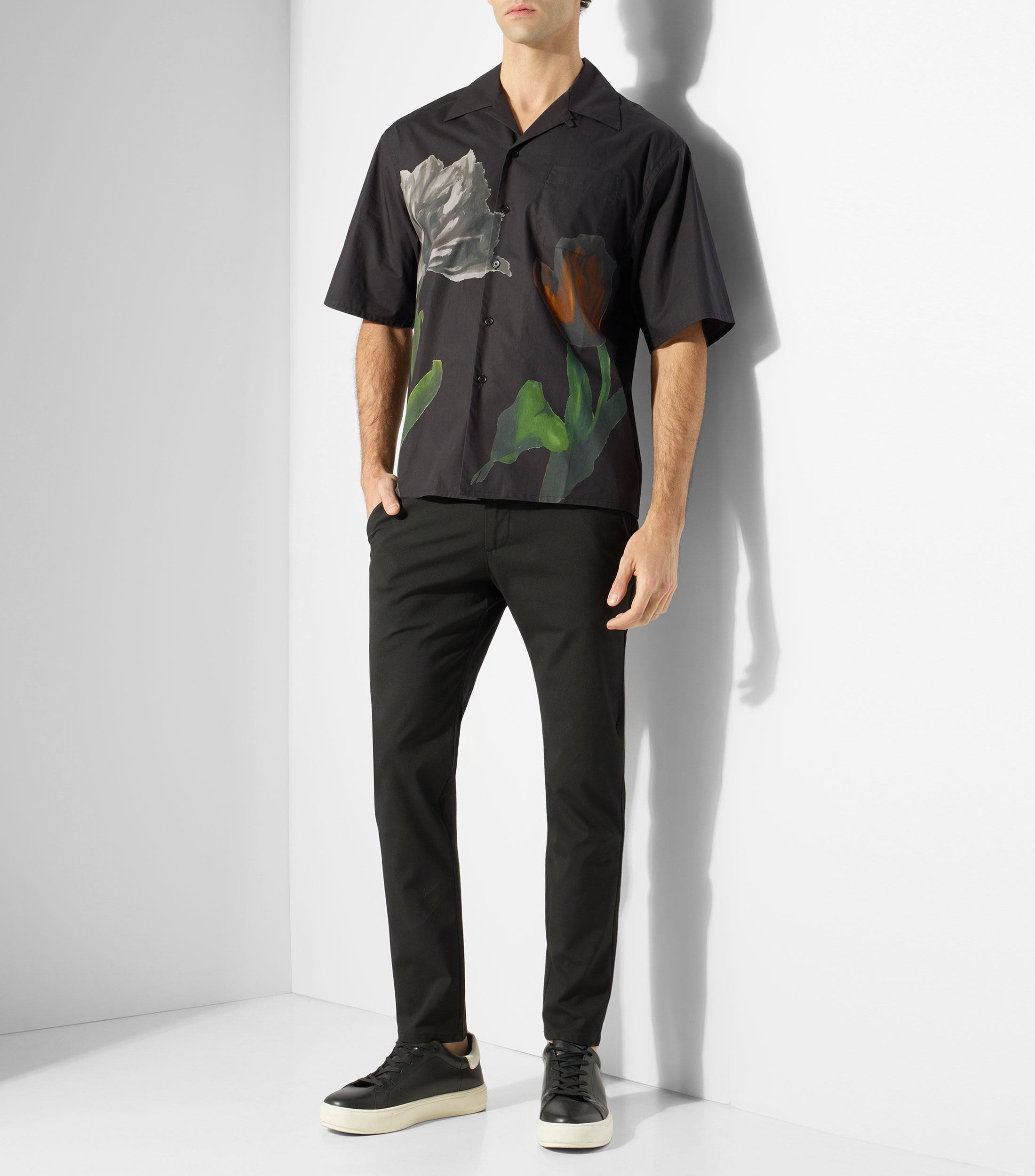 Camisa estampada con manga corta Hombre