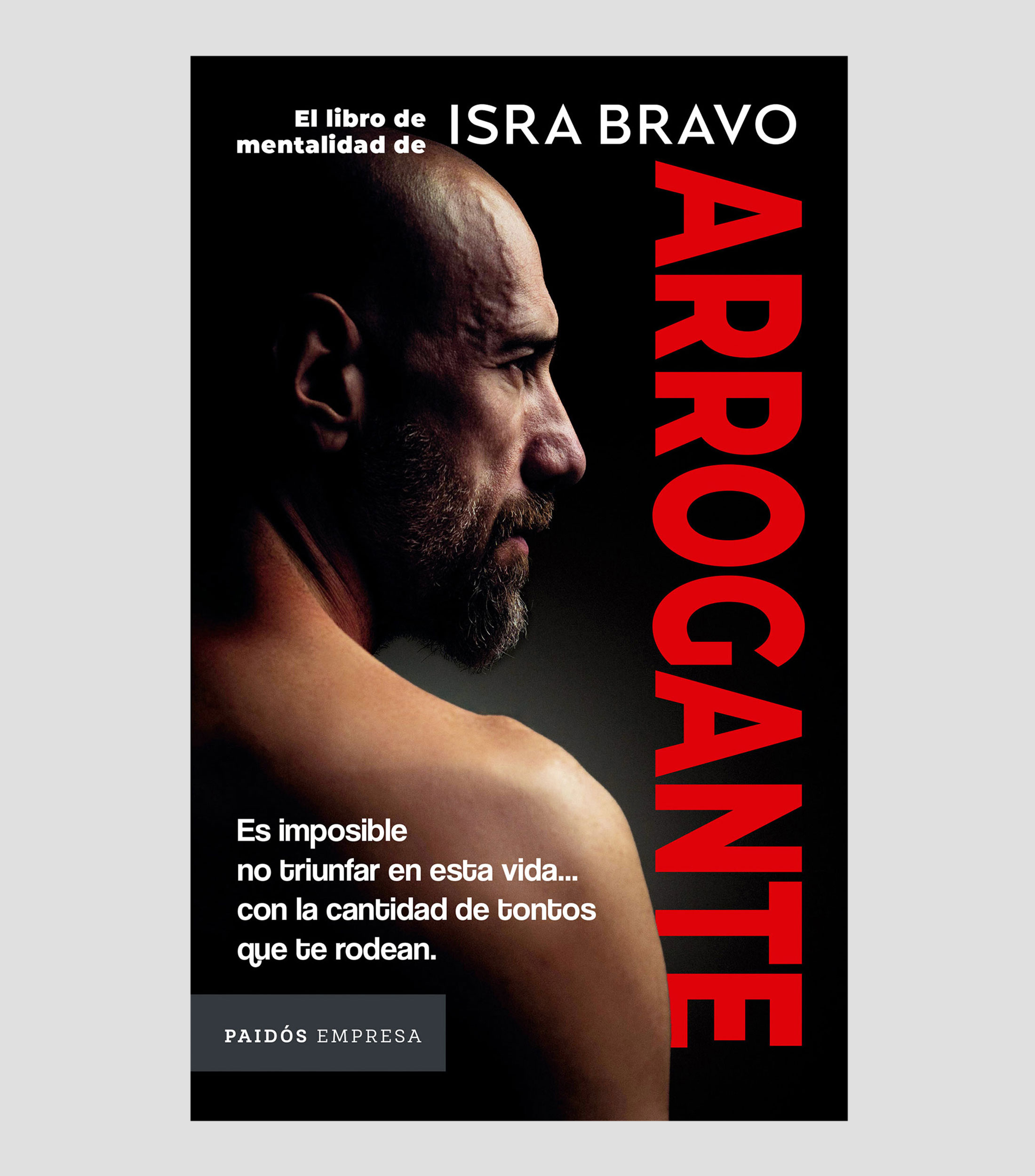 Interés GeneralArrogante, Isra Bravo