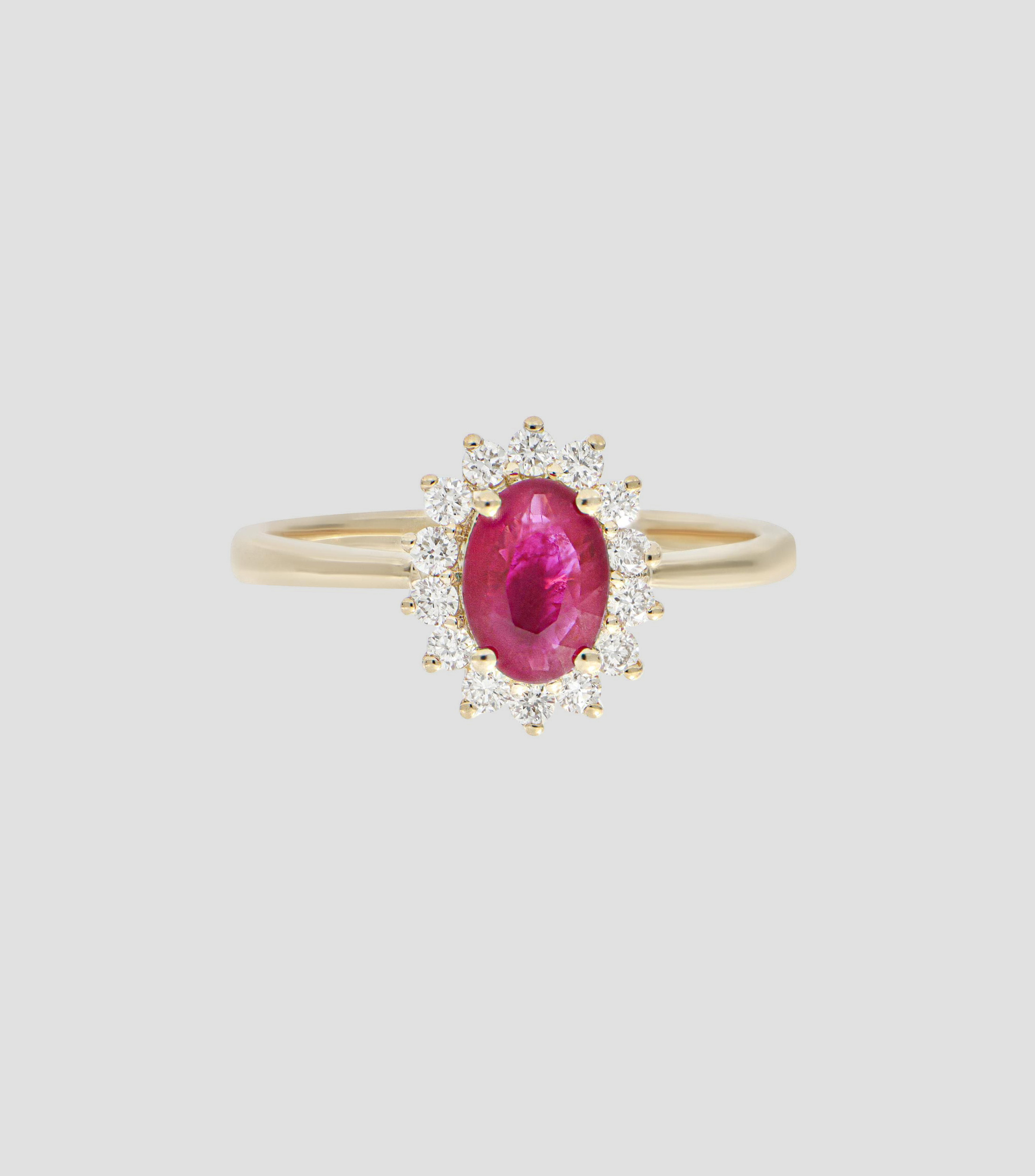 Anillo en oro amarillo con pedrería Mujer