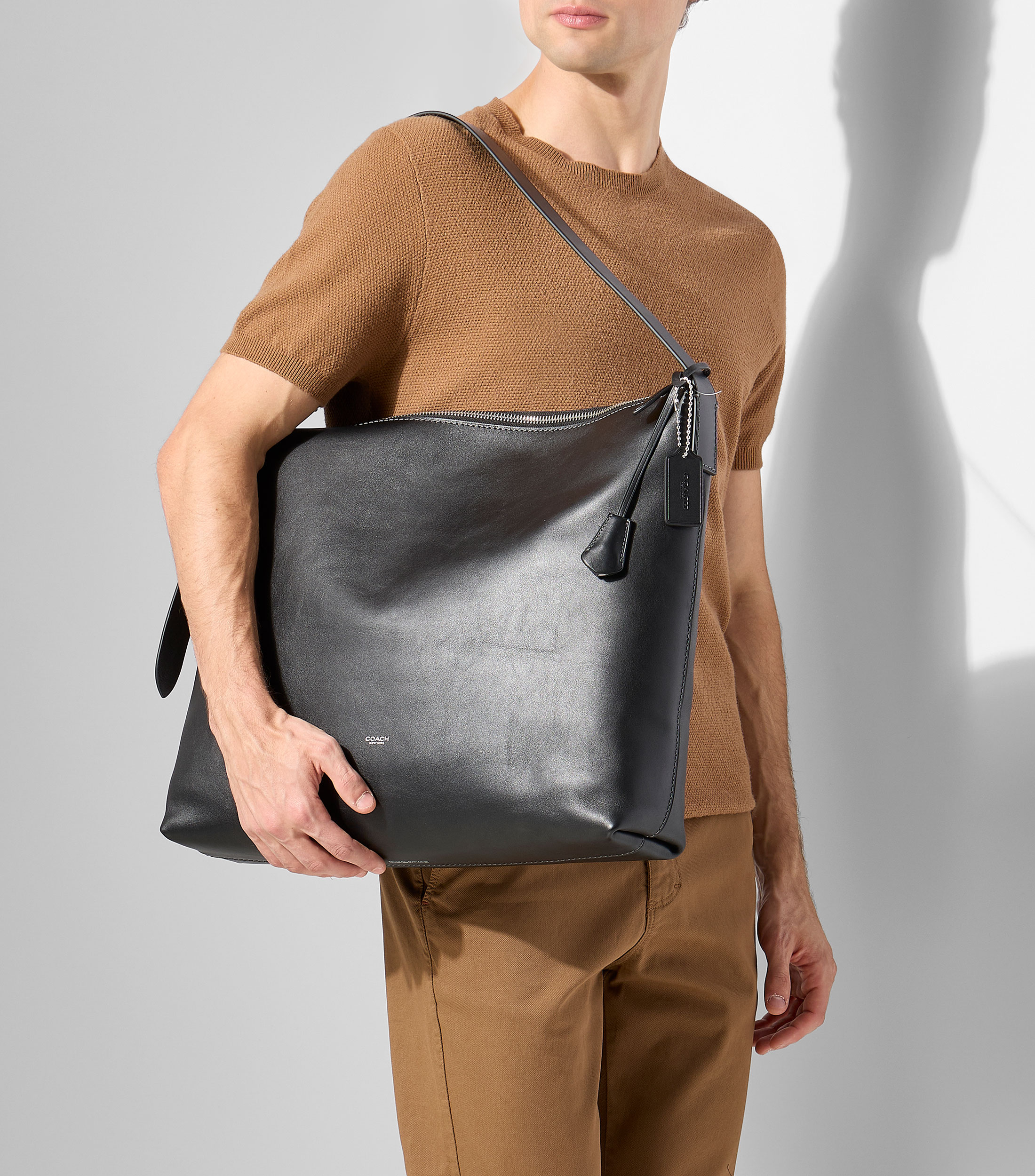 Bolso Messenger en piel liso Hombre