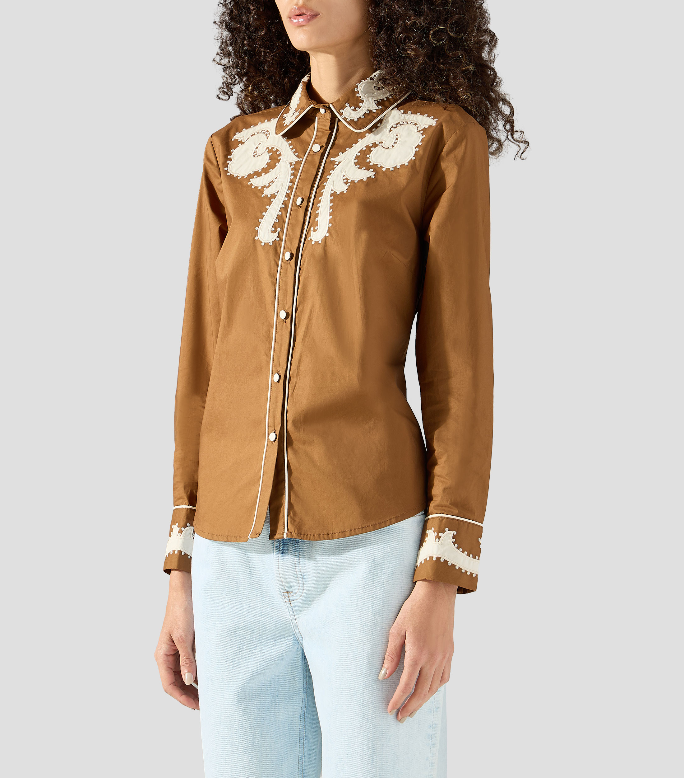 Camisa lisa con detalle decorativo manga larga Mujer