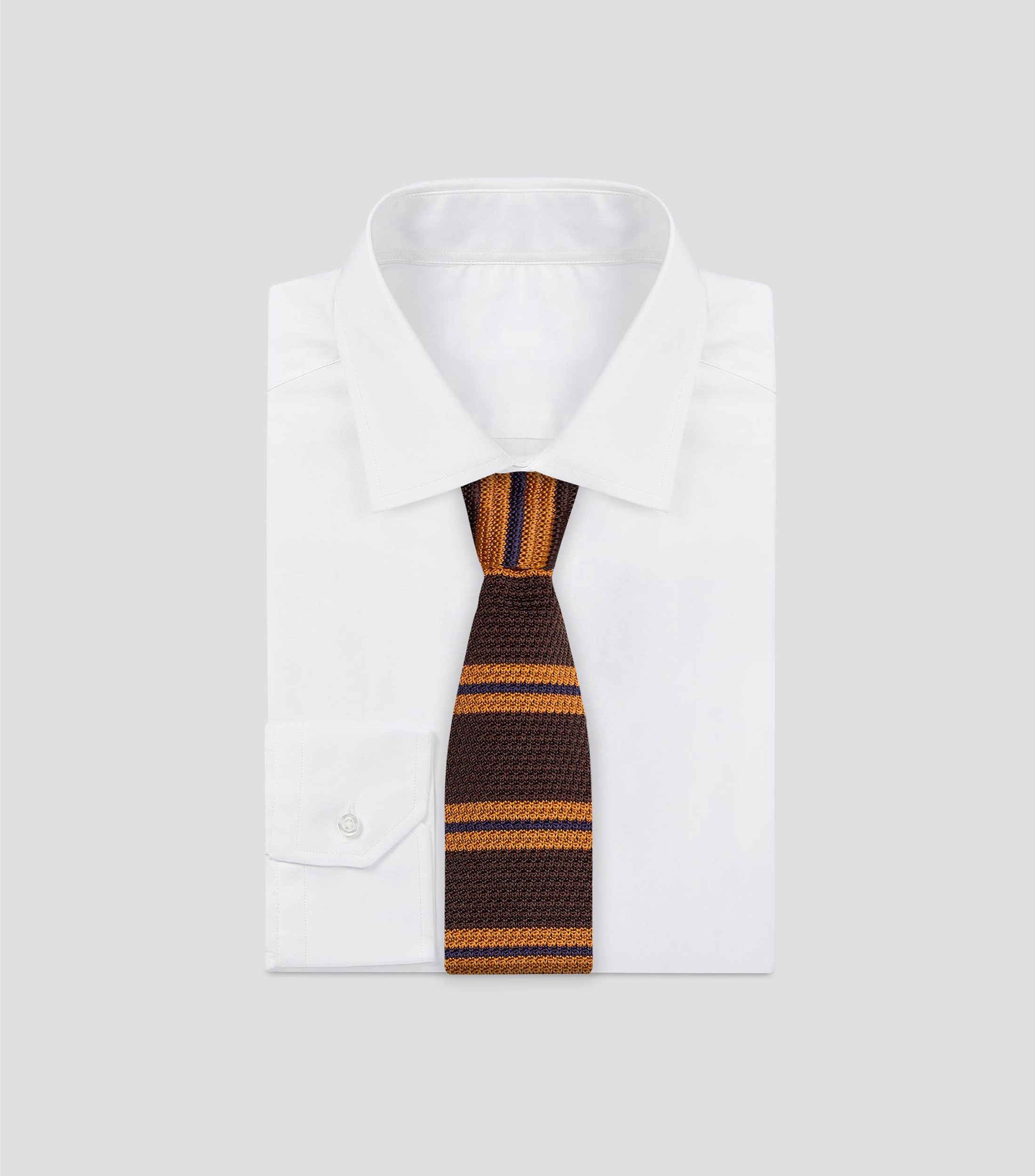 Corbata ancha a rayas