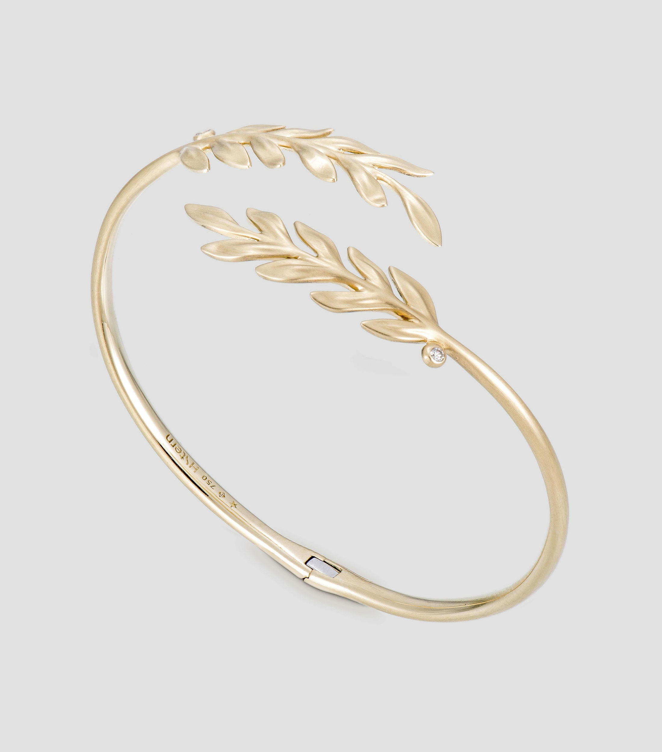 Brazalete en oro amarillo de 18 kilates con diamantes Mujer