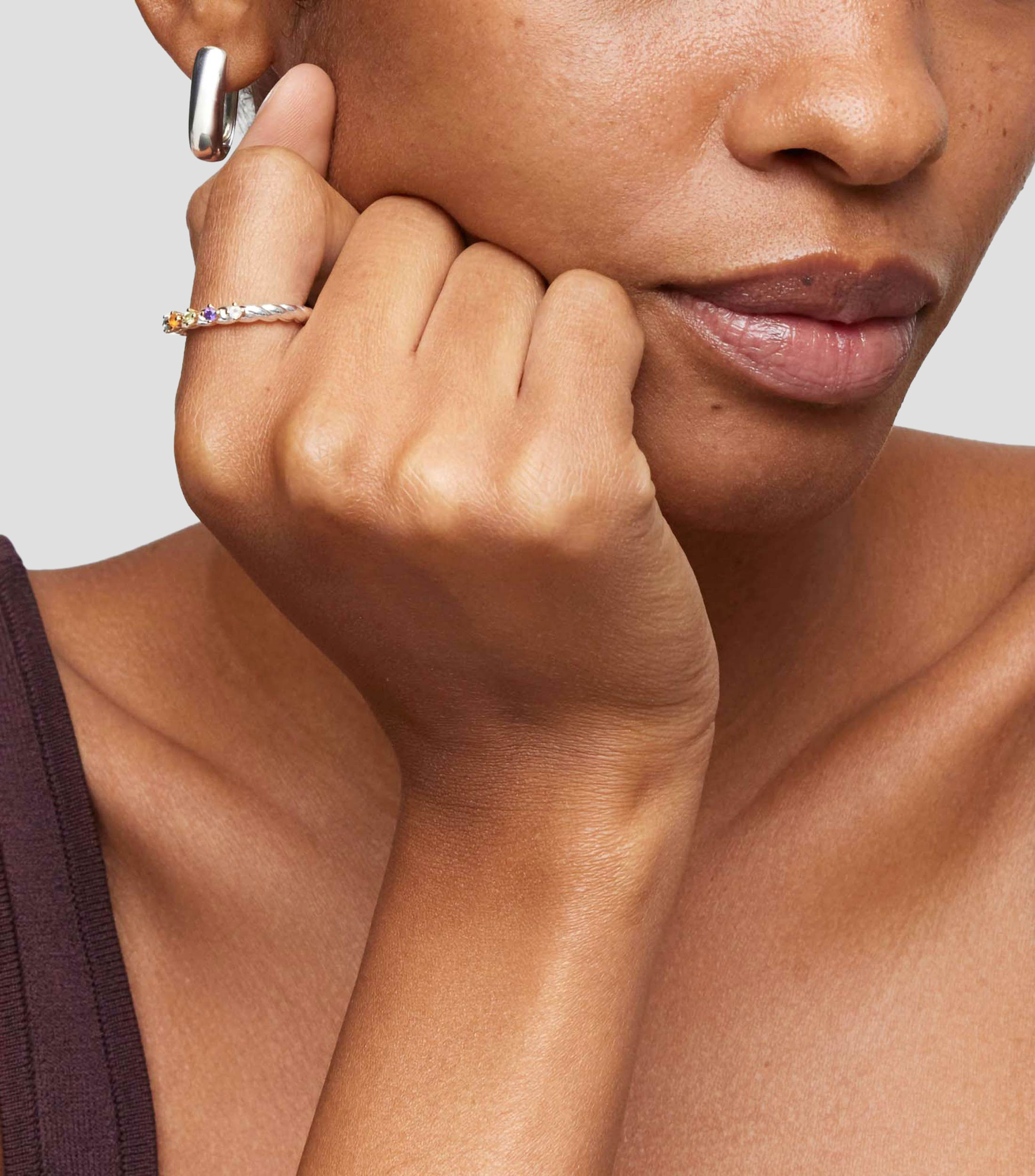 Anillo en plata con gemas Mujer