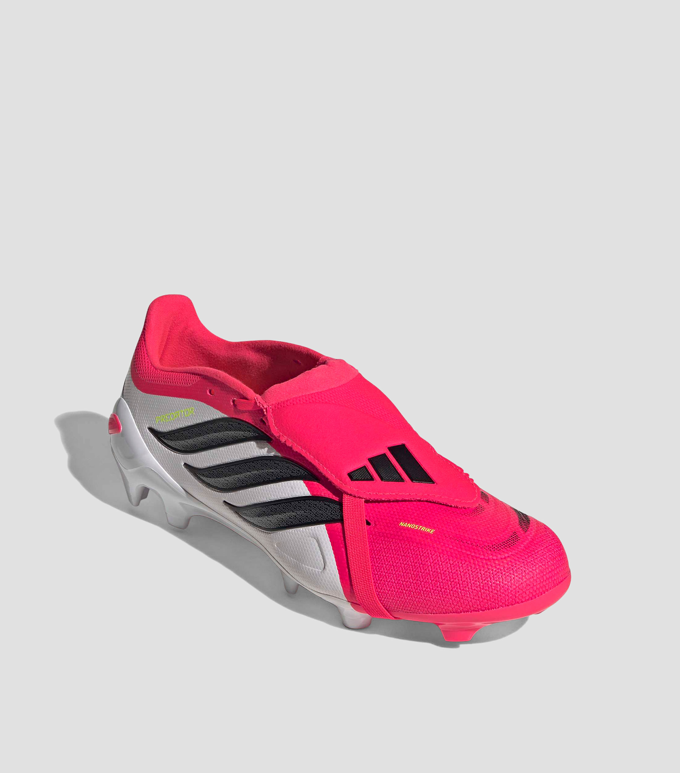 Tenis para fútbol soccer Predator League Mujer