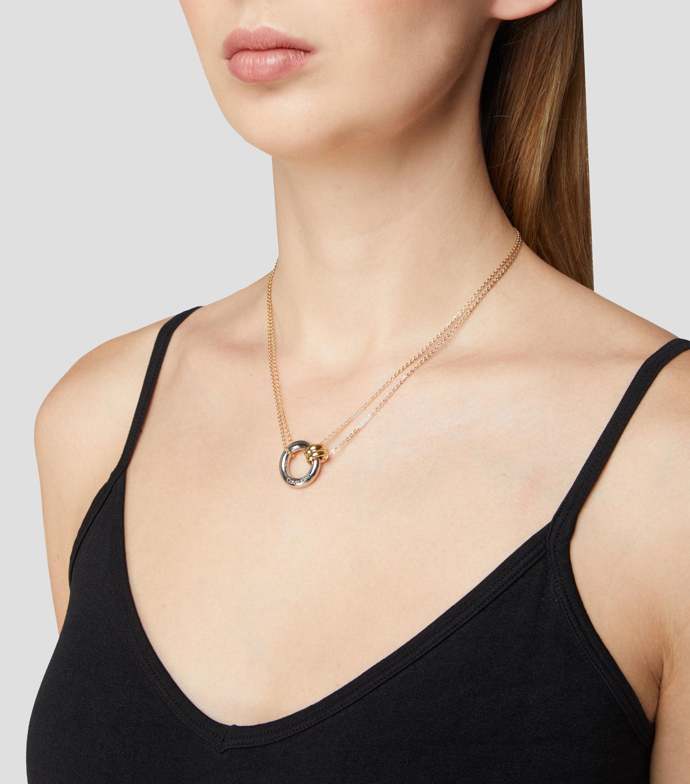 Collar de doble cadena con circulo Mujer