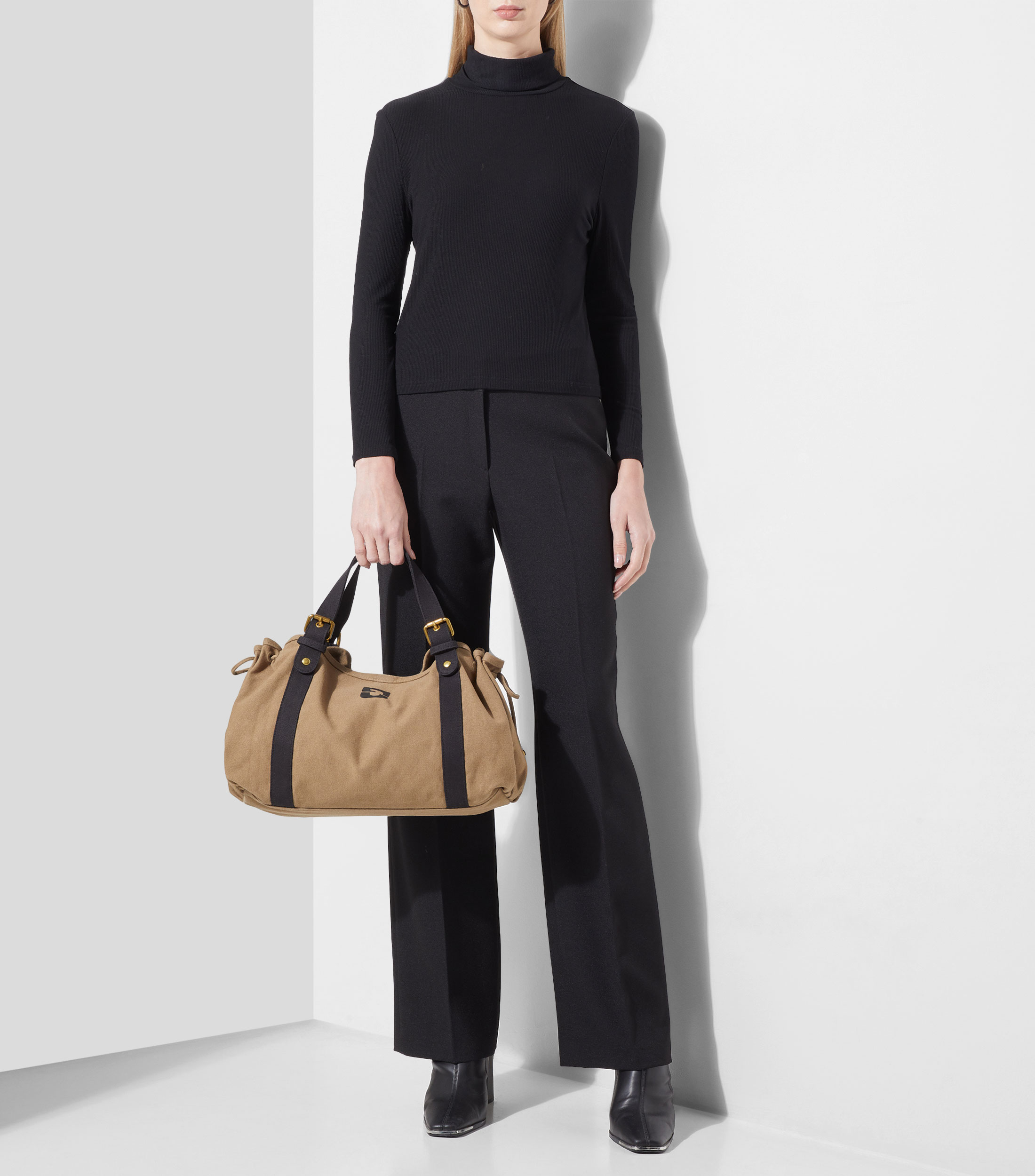 Bolsa de Mano con Logotipo Mujer