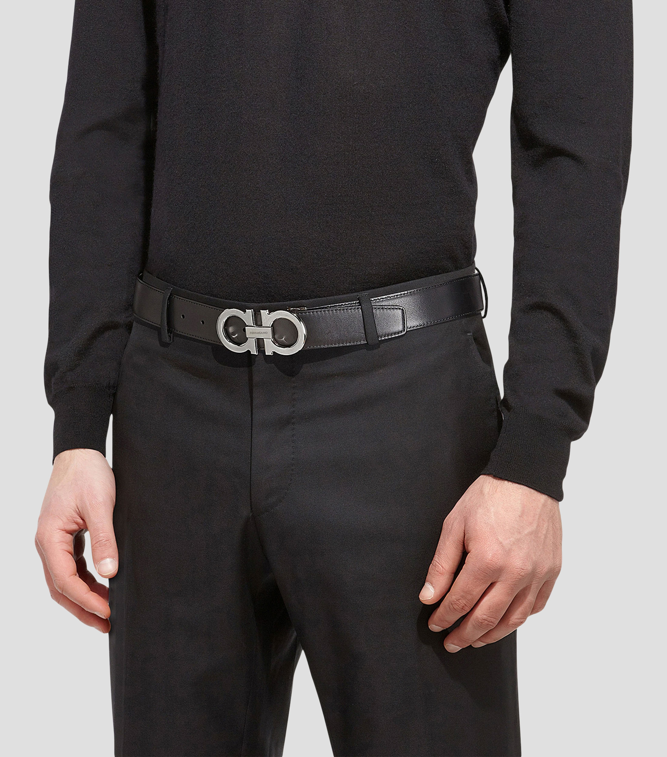 Cinturón Ajustable y Reversible con Gancini Hombre