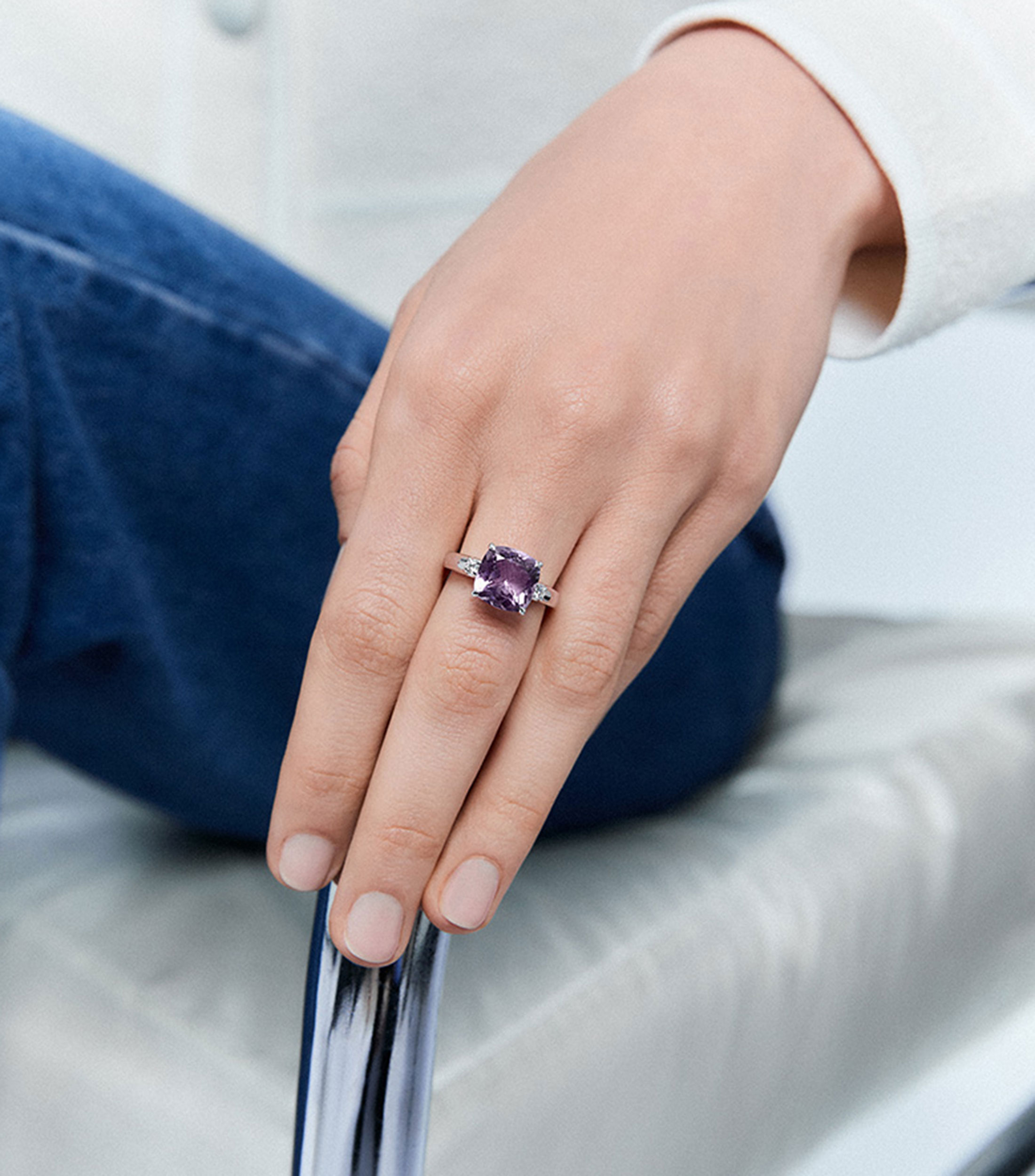 Anillo de Plata .925 con Piedra Amatista Morada y Diamantes