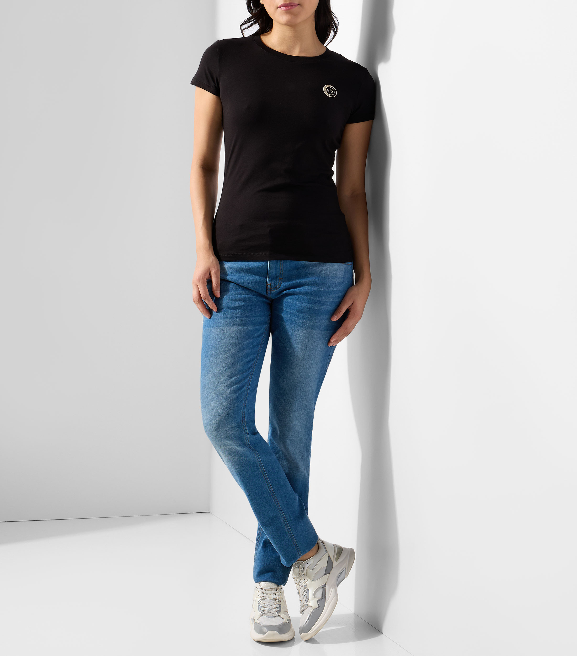 Playera de cuello redondo y manga corta Mujer