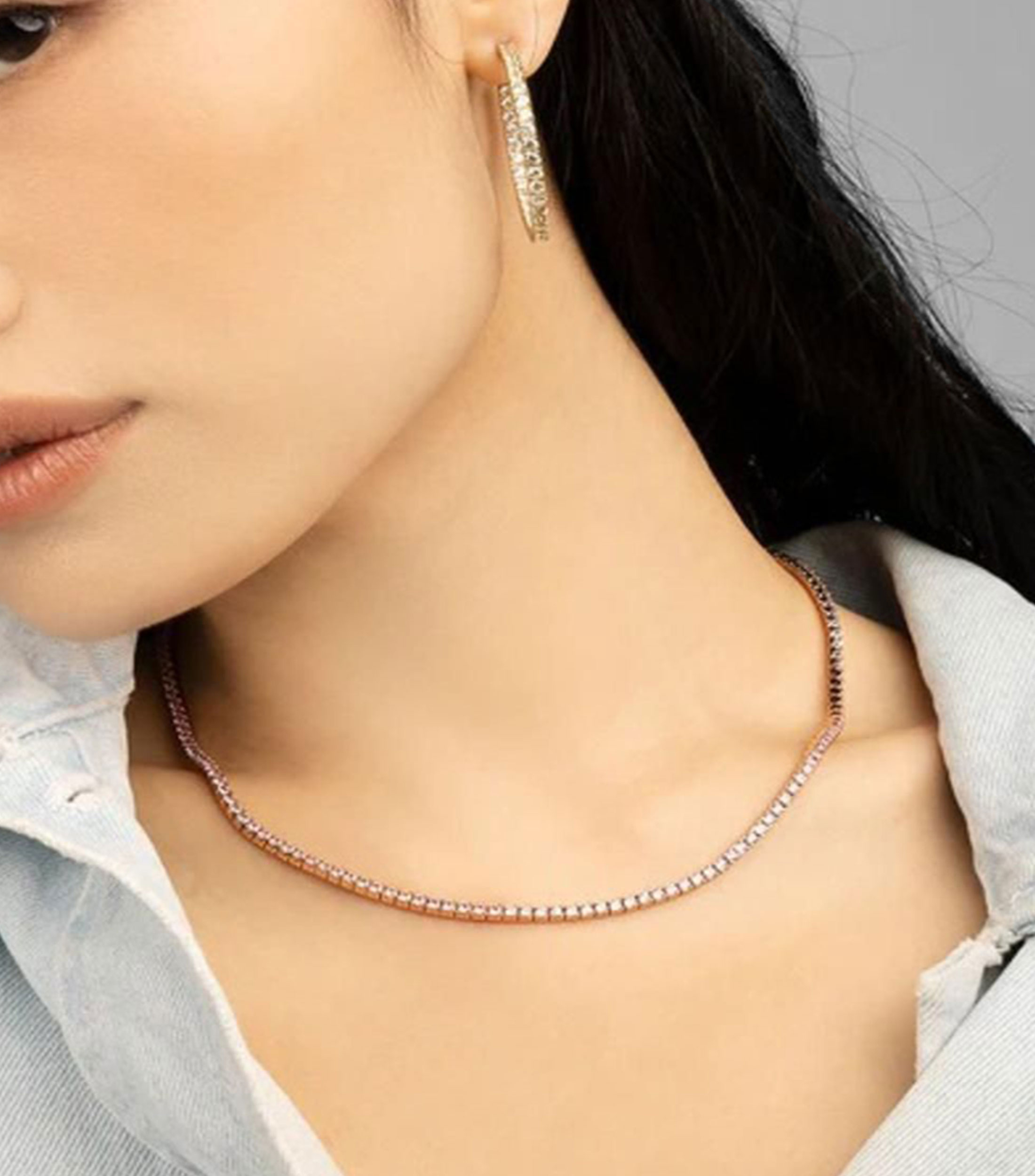 Collar con incrustación de circonita cubica Mujer