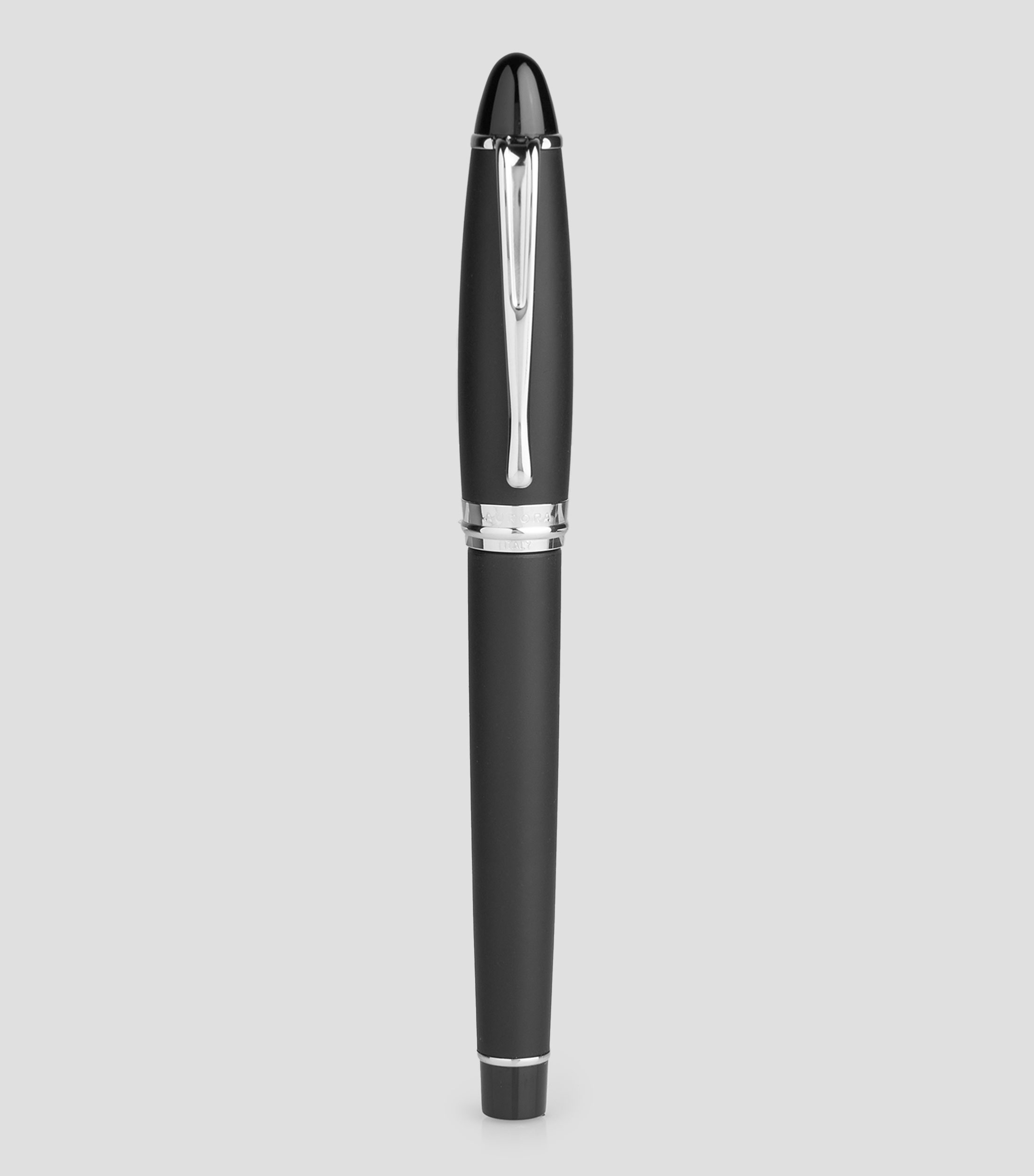 Pluma estilográfica Ipsilon